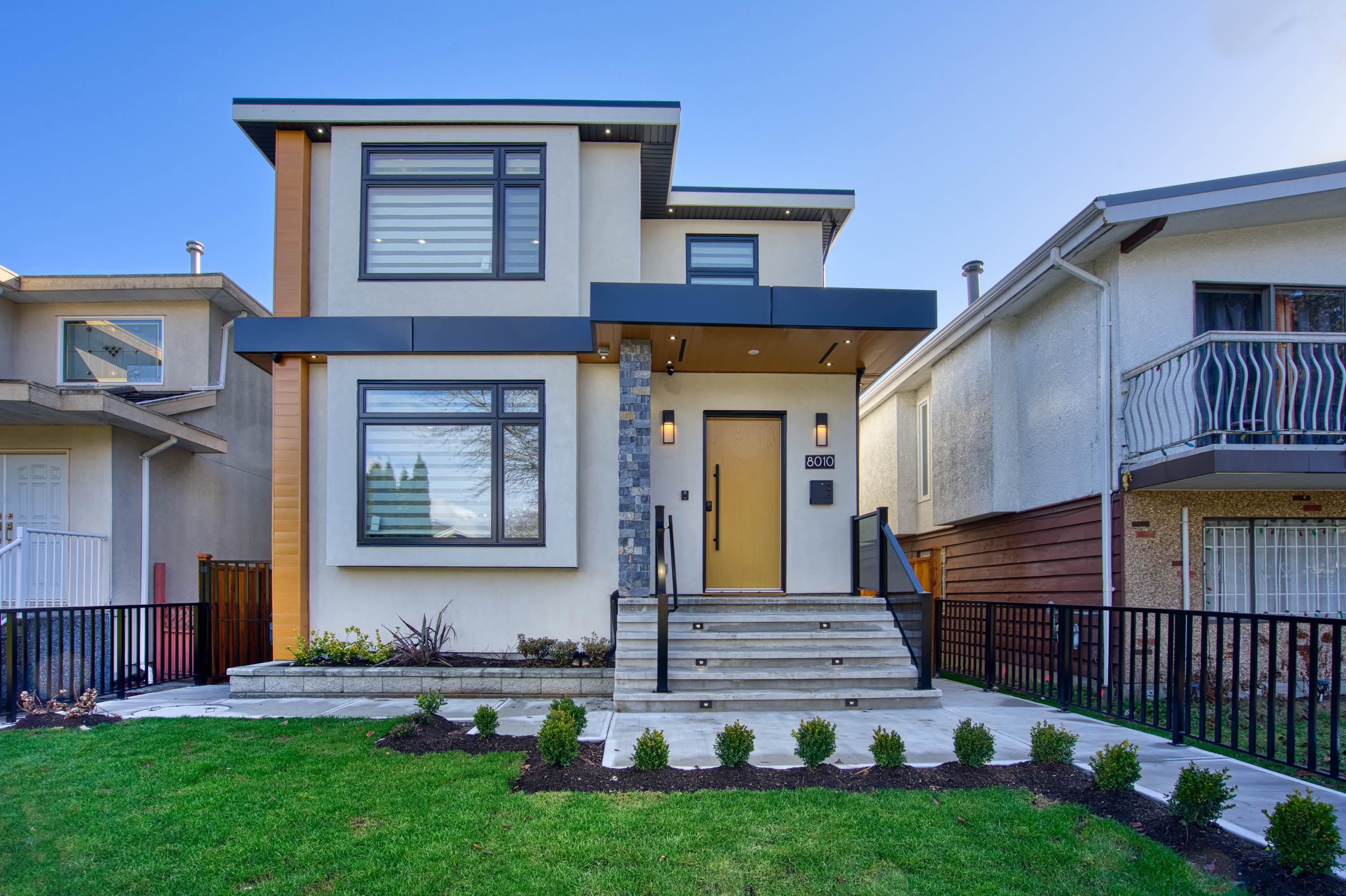 8010 17th Ave, Burnaby, BC