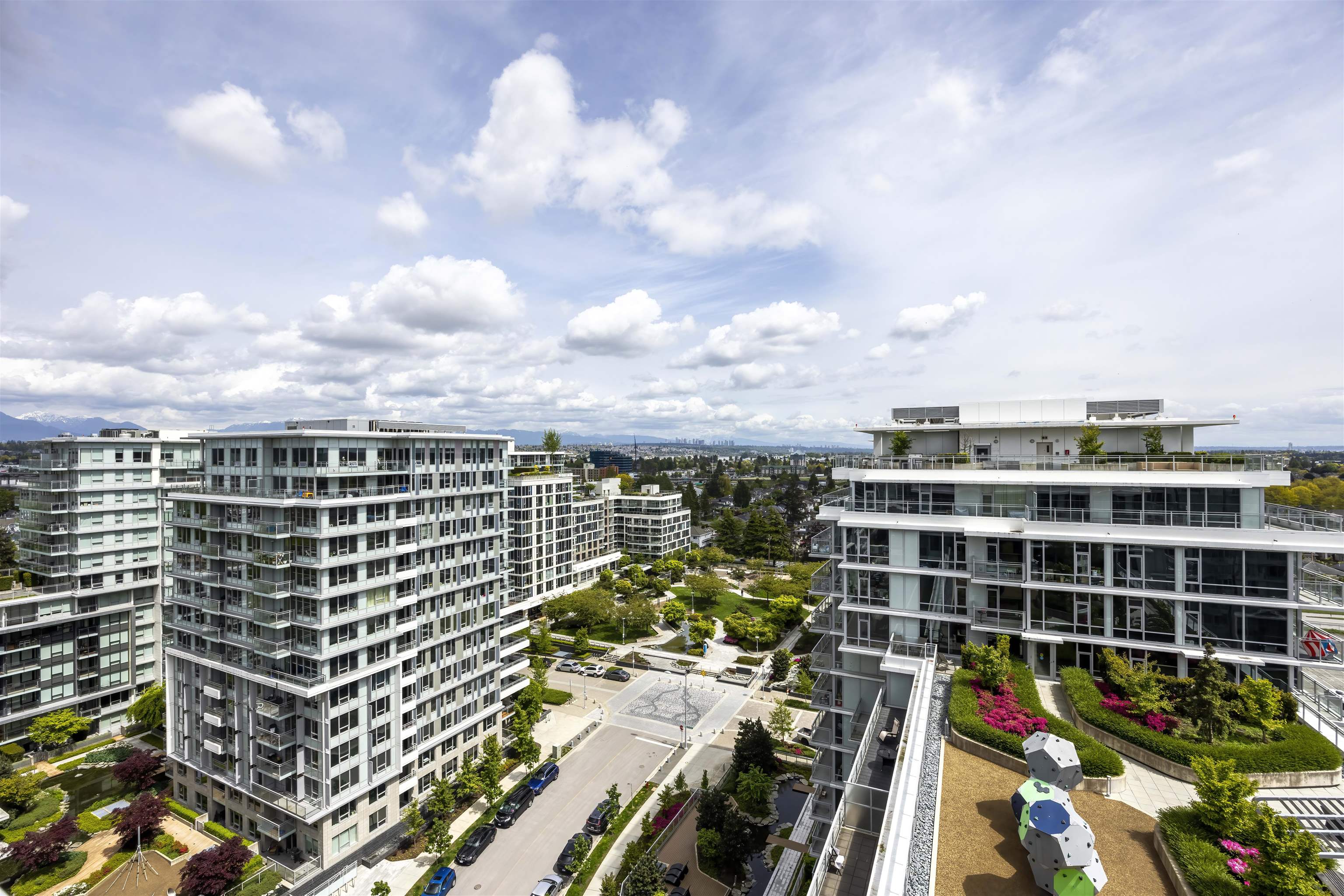 Wilson Lam Realtor, 1017-8800 HAZELBRIDGE WAY, Richmond, British Columbia V6X 0S3, 1 Bedroom, 1 Bathroom, Residential Attached,For Sale ,R2754451
