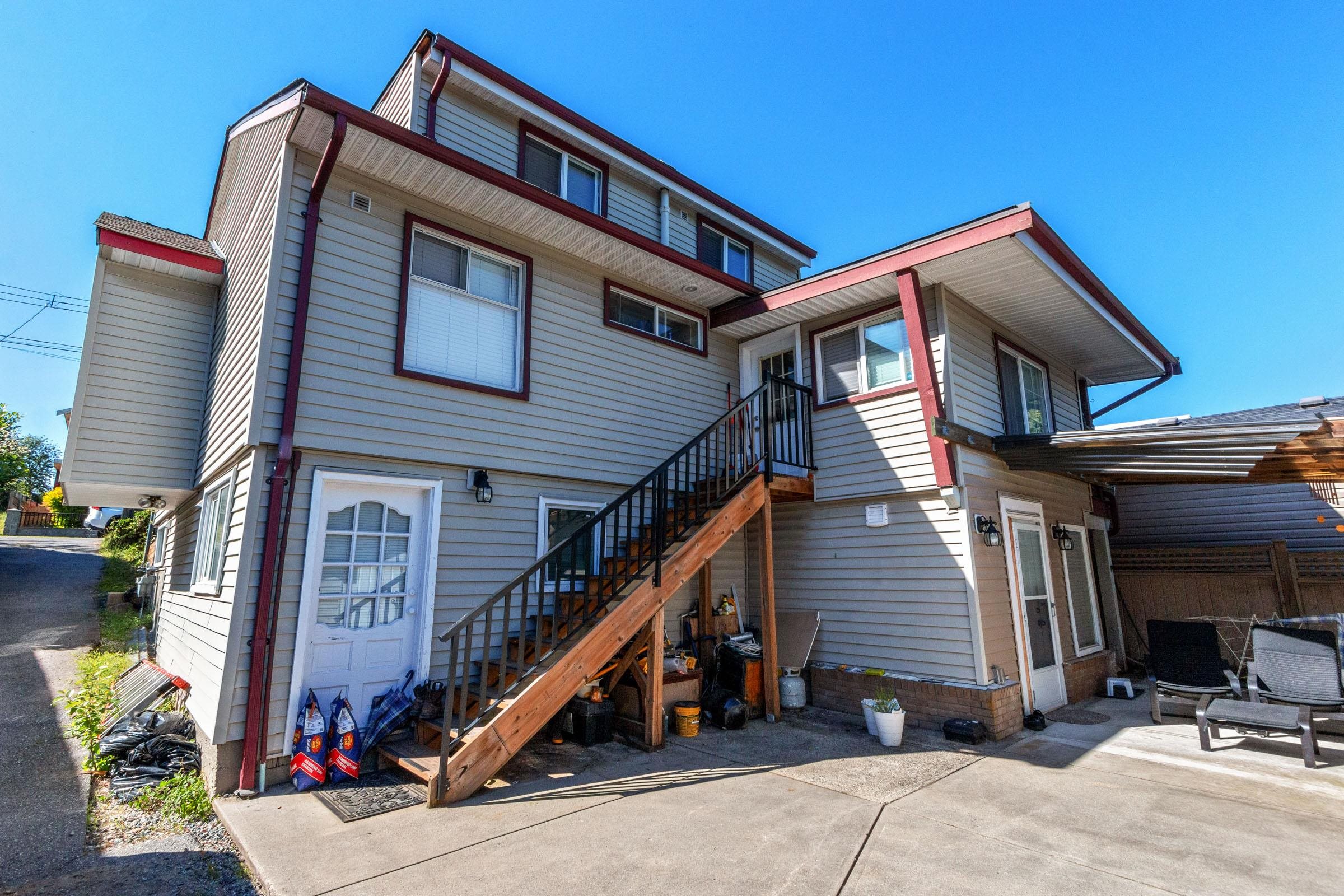 2114 Ninth Ave, New Westminster, BC