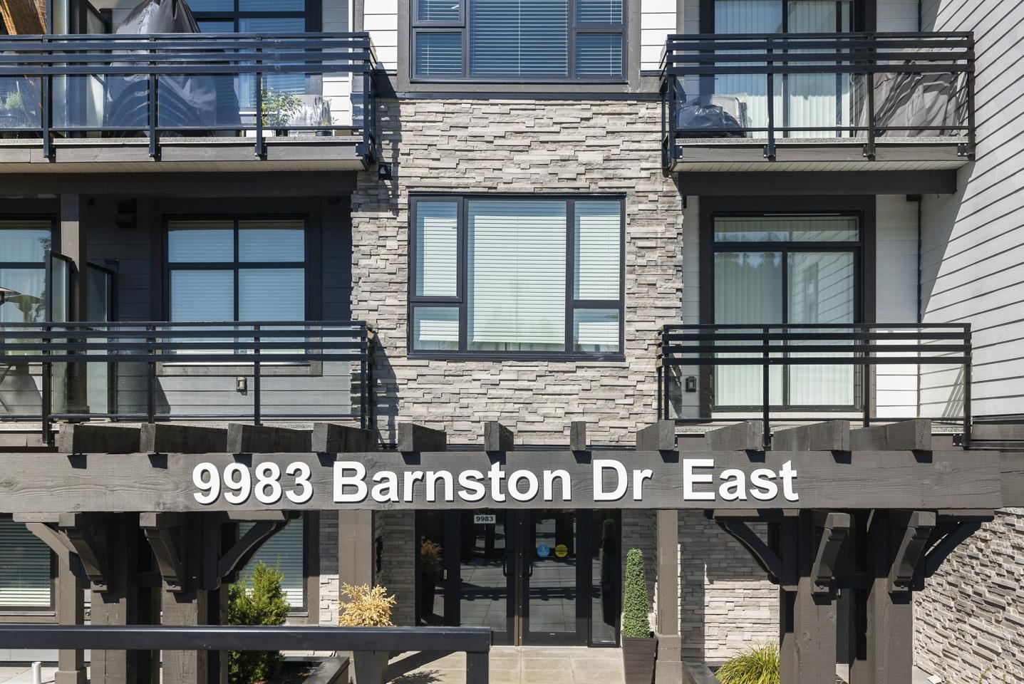 202–9983 E Barnston Dr, Surrey, BC