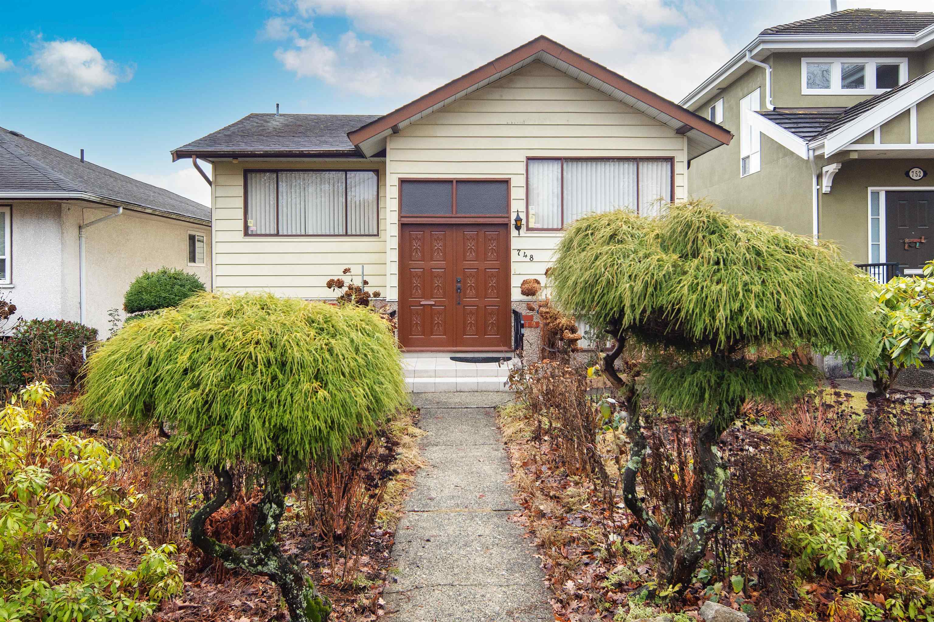 Marpole House/Single Family for sale:  3 bedroom 2,492 sq.ft. (Listed 2023-08-10)