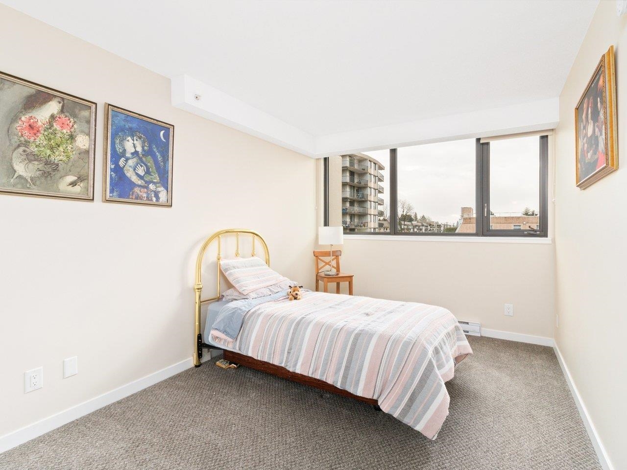 Listing image of 603 505 LONSDALE AVENUE
