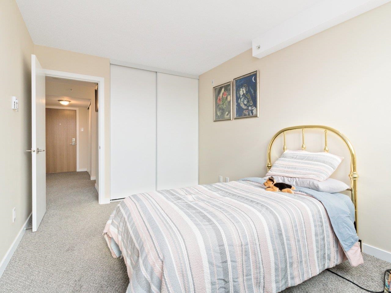 Listing image of 603 505 LONSDALE AVENUE