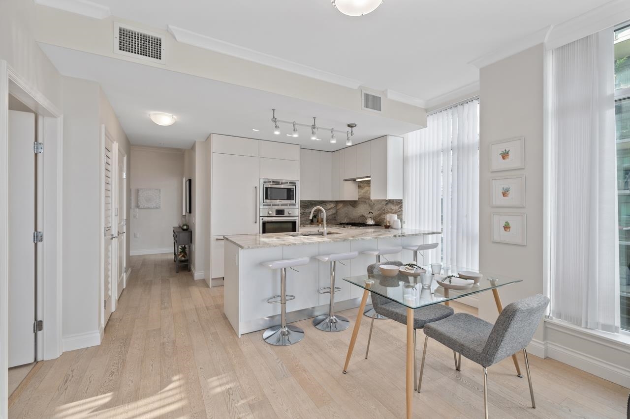 Listing image of 412 175 VICTORY SHIP WAY