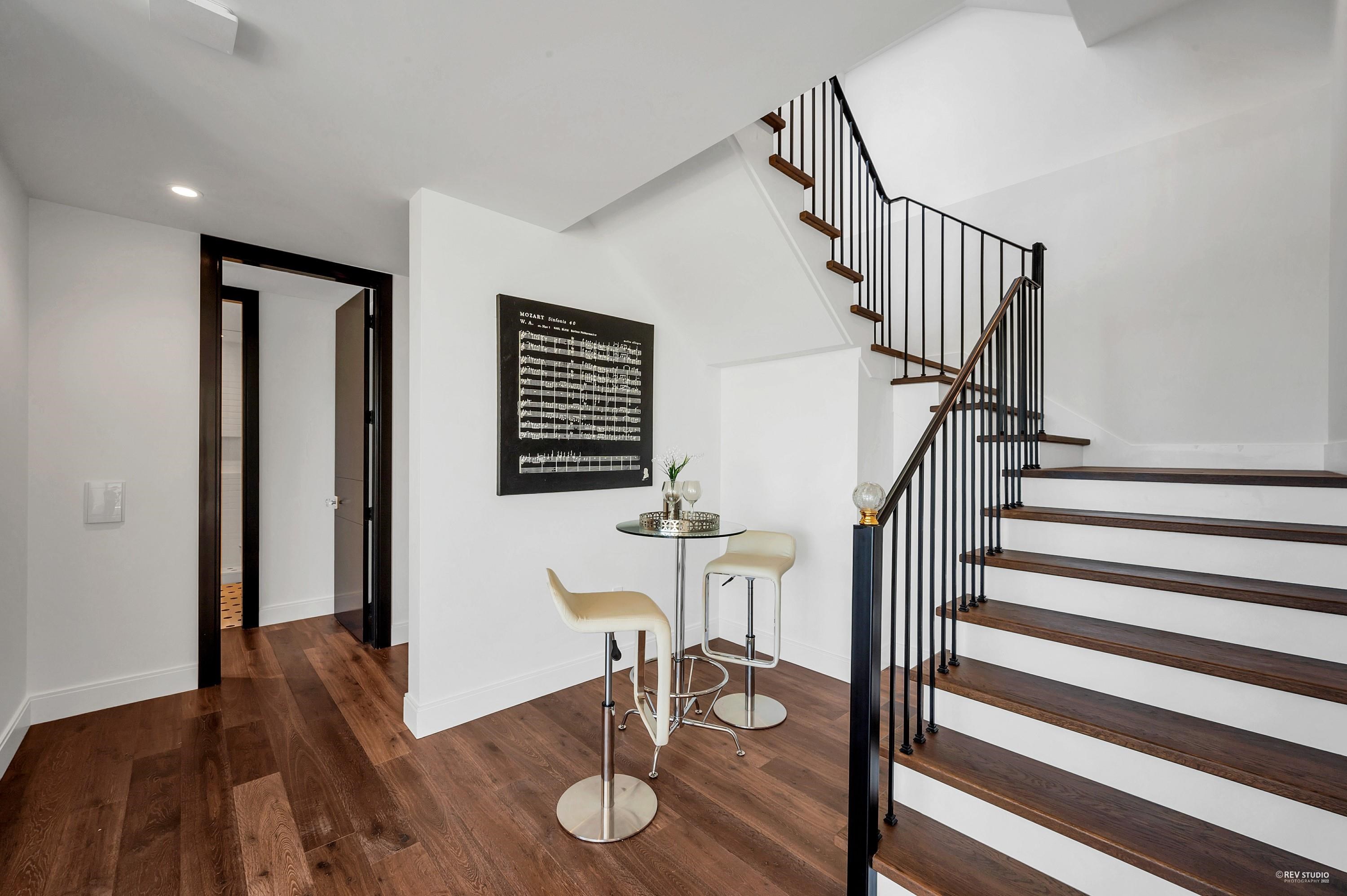 Listing image of 2121 UNION COURT