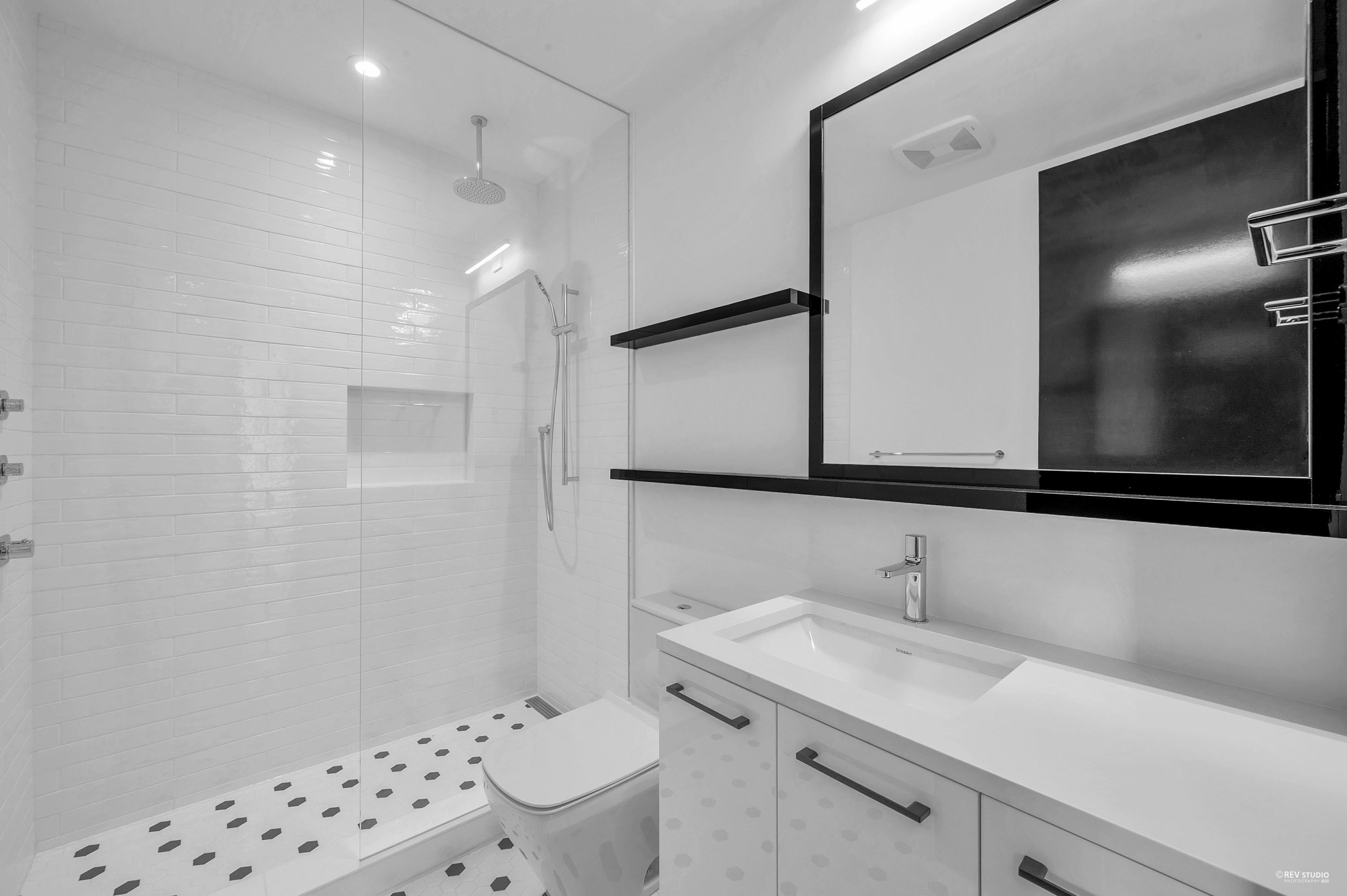 Listing image of 2121 UNION COURT