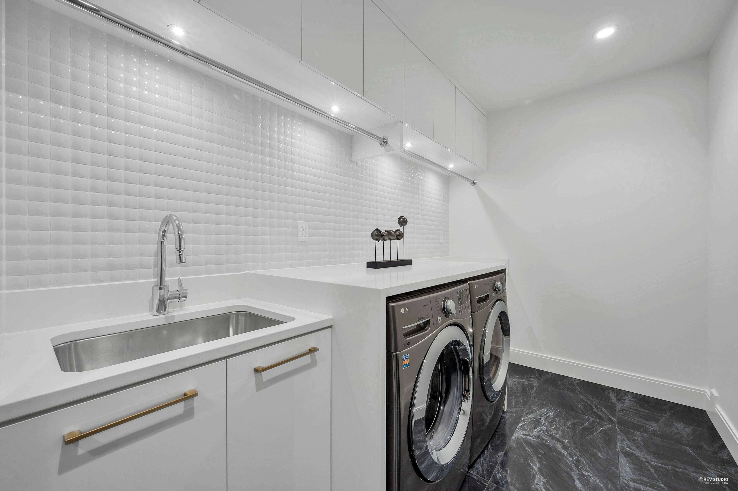 Listing image of 2121 UNION COURT