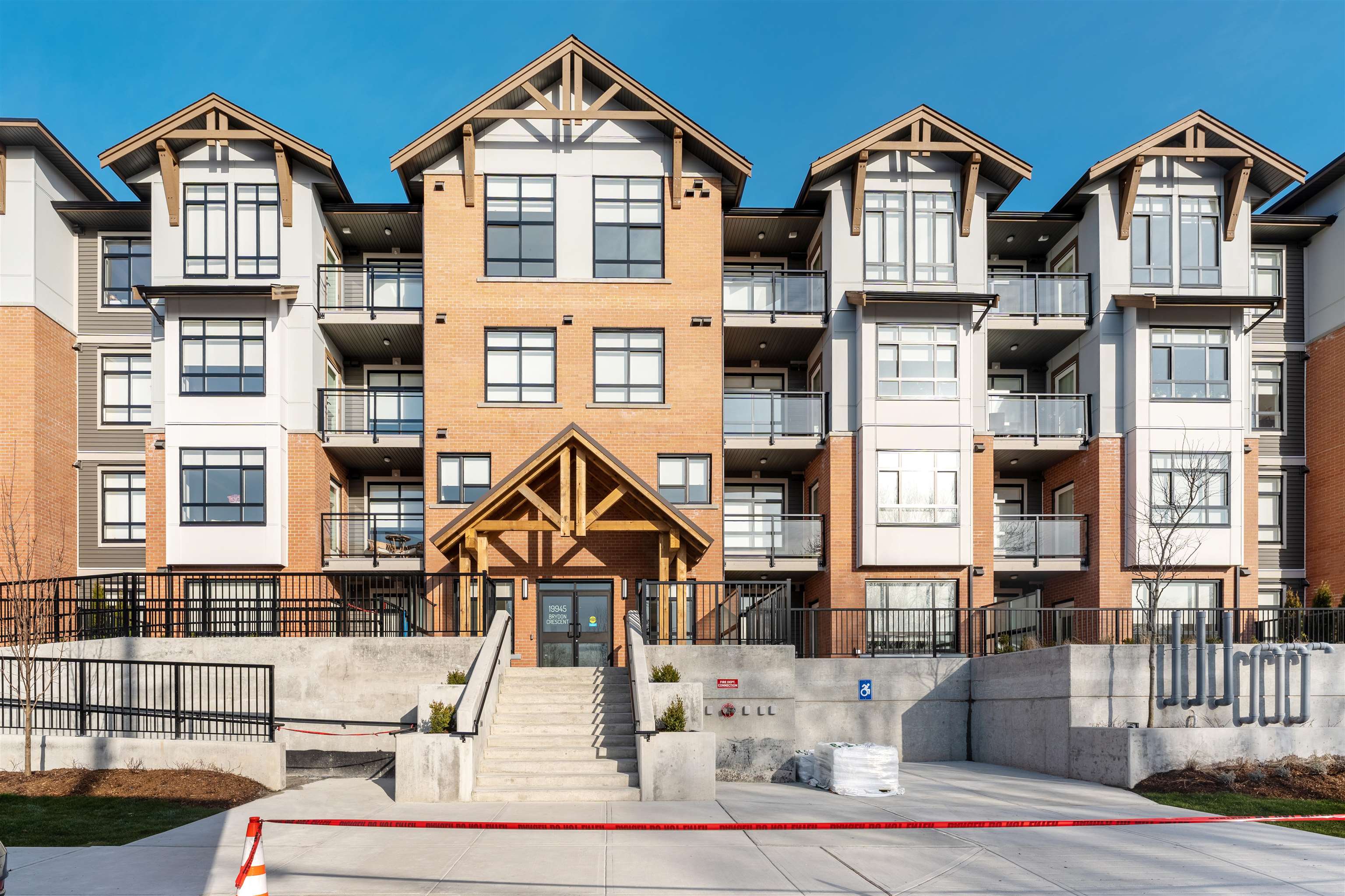 Langley City Apartment/Condo for sale:  1 bedroom 674 sq.ft. (Listed 2023-03-20)