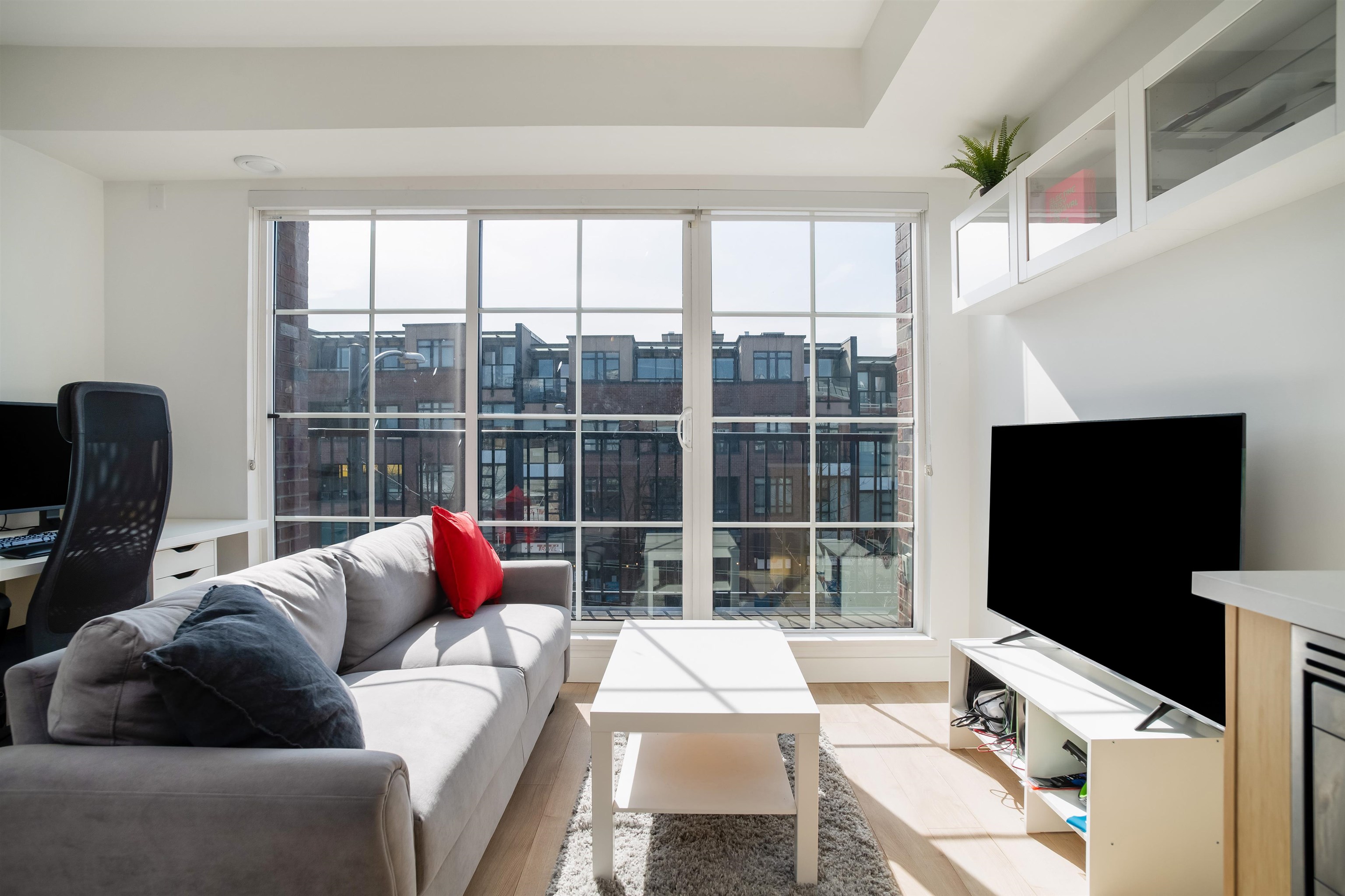 302–2141 E Hastings St, Vancouver, BC