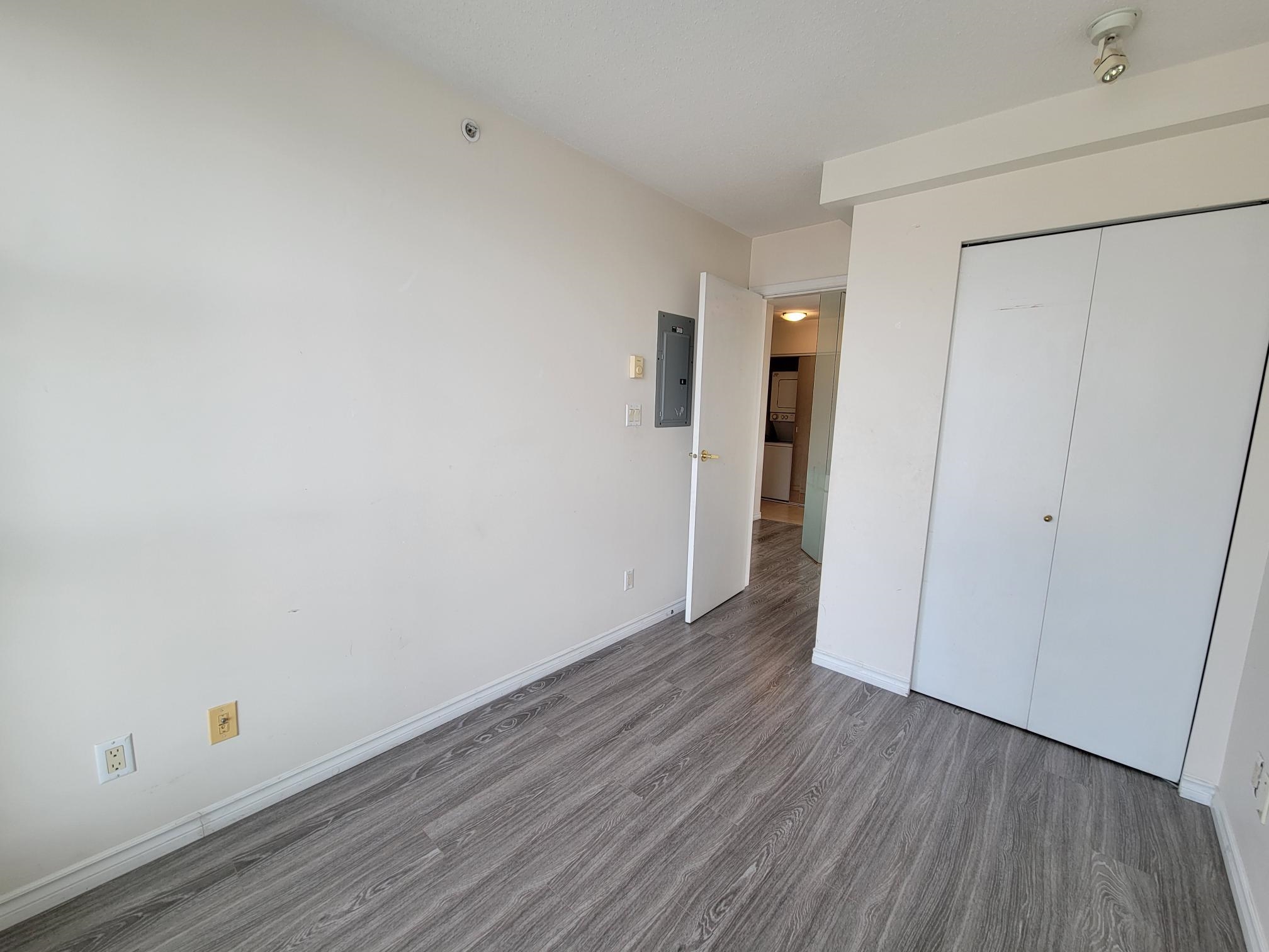Wilson Lam Realtor, 1707-939 HOMER STREET, Vancouver, British Columbia V6B 2W6, 2 Bedrooms, 2 Bathrooms, Residential Attached,For Sale ,R2762388