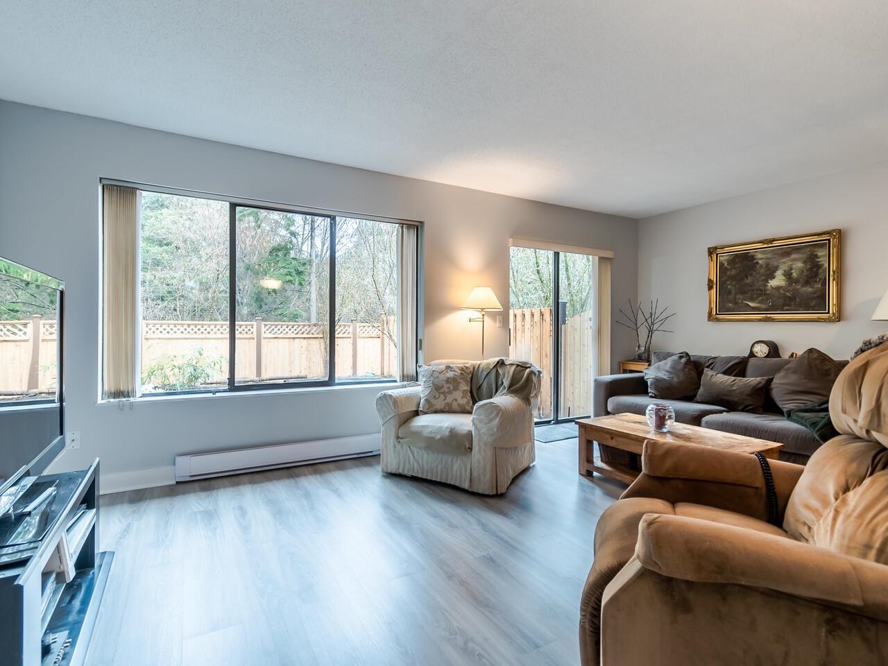Northwest Maple Ridge Townhouse for sale:  2 bedroom 1,229 sq.ft. (Listed 2023-03-27)