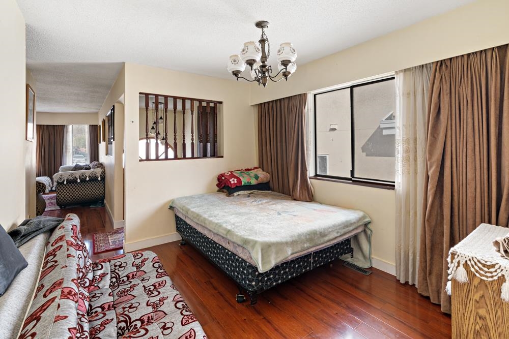 Wilson Lam Realtor, 328 49TH AVENUE, Vancouver, British Columbia V5W 2G6, 6 Bedrooms, 4 Bathrooms, Residential Detached,For Sale ,R2763131