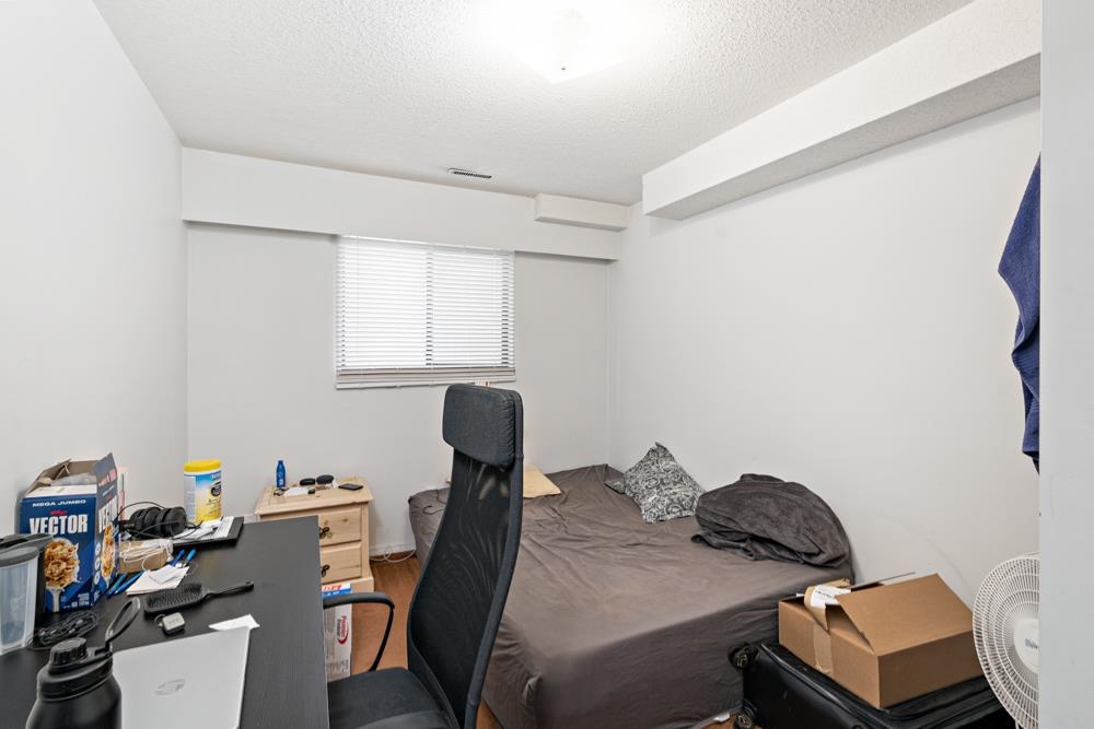 Wilson Lam Realtor, 328 49TH AVENUE, Vancouver, British Columbia V5W 2G6, 6 Bedrooms, 4 Bathrooms, Residential Detached,For Sale ,R2763131