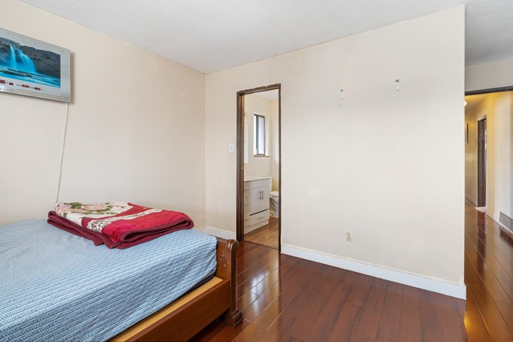 Wilson Lam Realtor, 328 49TH AVENUE, Vancouver, British Columbia V5W 2G6, 6 Bedrooms, 4 Bathrooms, Residential Detached,For Sale ,R2763131