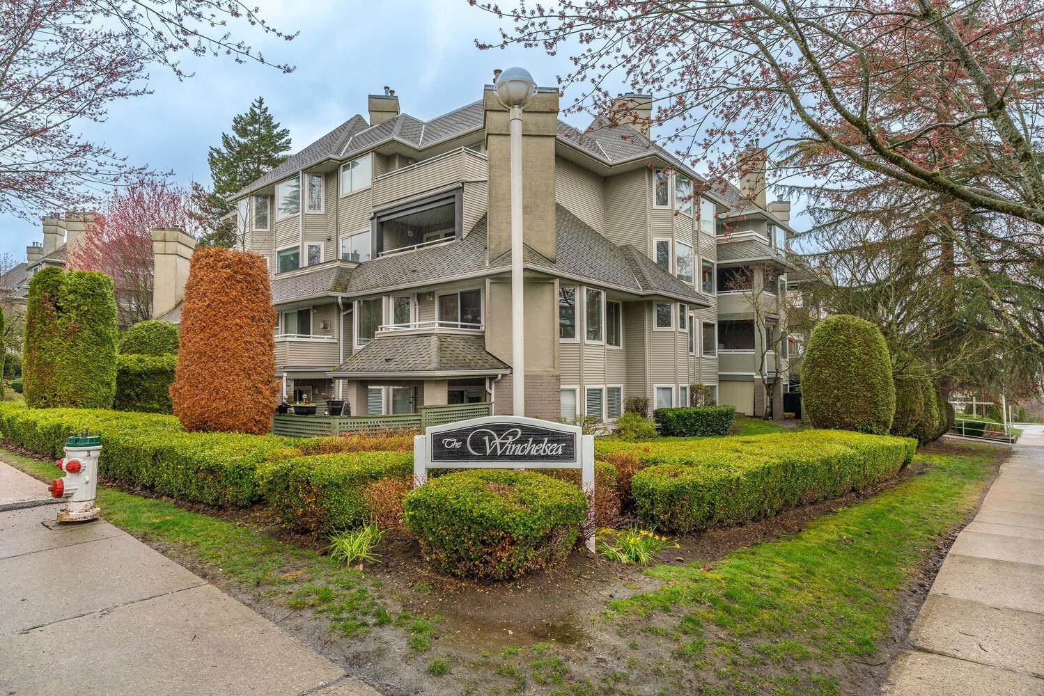 Central BN Apartment/Condo for sale:  2 bedroom 1,033 sq.ft. (Listed 2023-05-04)