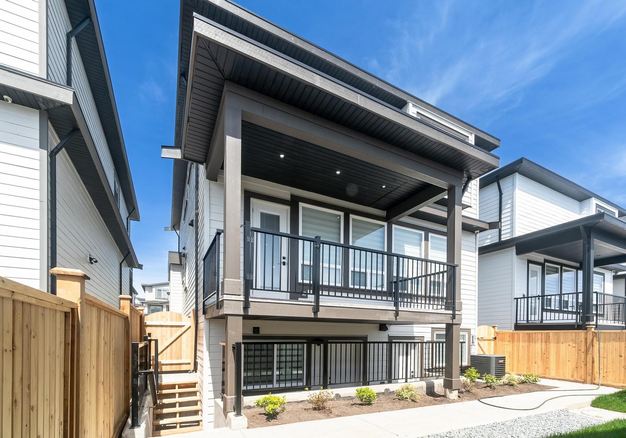 16750 15A AVENUE, Surrey, British Columbia, 4 Bedrooms Bedrooms, ,6 BathroomsBathrooms,Residential Detached,For Sale,R2766816
