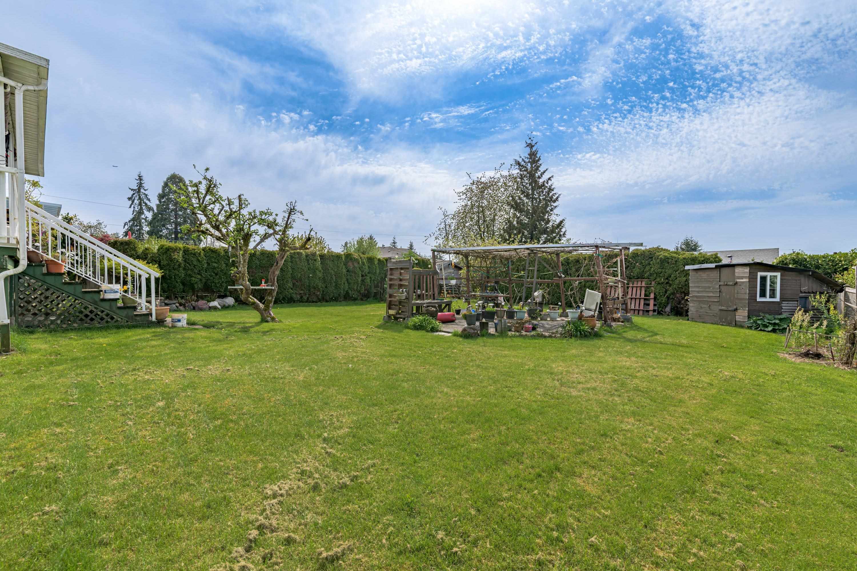 10267 125TH STREET, Surrey, British Columbia, 5 Bedrooms Bedrooms, ,2 BathroomsBathrooms,Residential Detached,For Sale,R2772205