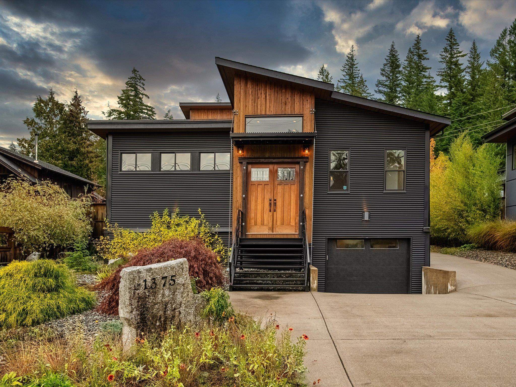 1375 Depot Rd, Squamish, BC