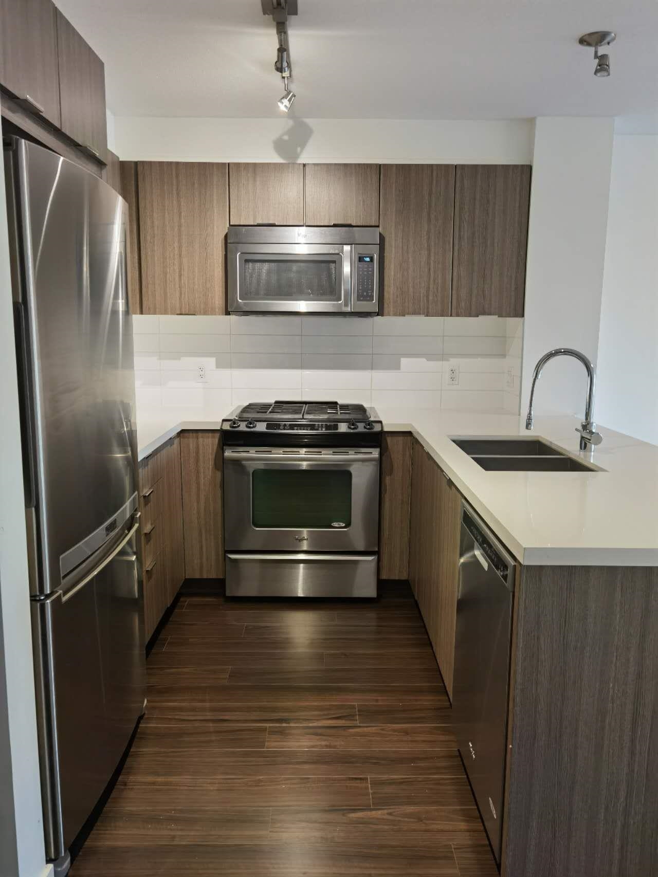 Wilson Lam Realtor, 220-3323 151 STREET, Surrey, British Columbia V3Z 0L3, 1 Bedroom, 1 Bathroom, Residential Attached,For Sale ,R2773014