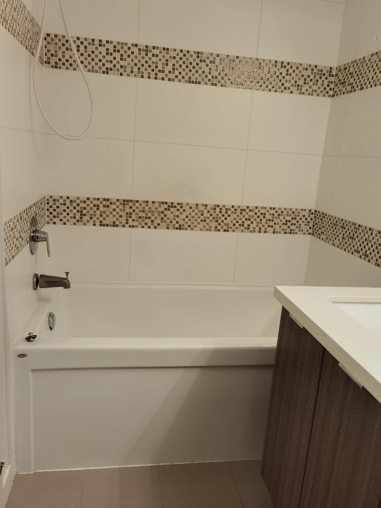 Wilson Lam Realtor, 220-3323 151 STREET, Surrey, British Columbia V3Z 0L3, 1 Bedroom, 1 Bathroom, Residential Attached,For Sale ,R2773014