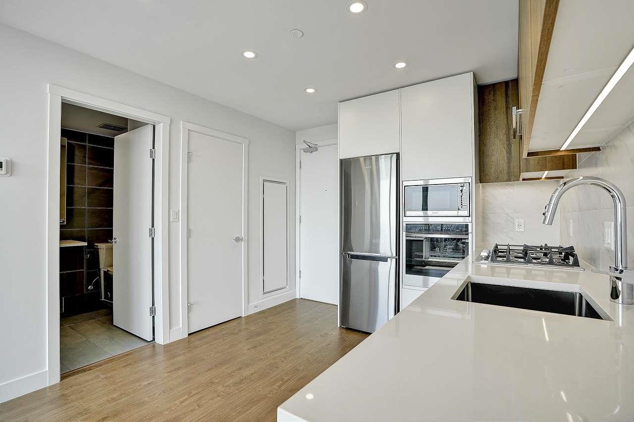 Wilson Lam Realtor, 1706-13359 OLD YALE ROAD, Surrey, British Columbia V3T 3C6, 1 Bedroom, 1 Bathroom, Residential Attached,For Sale ,R2773951