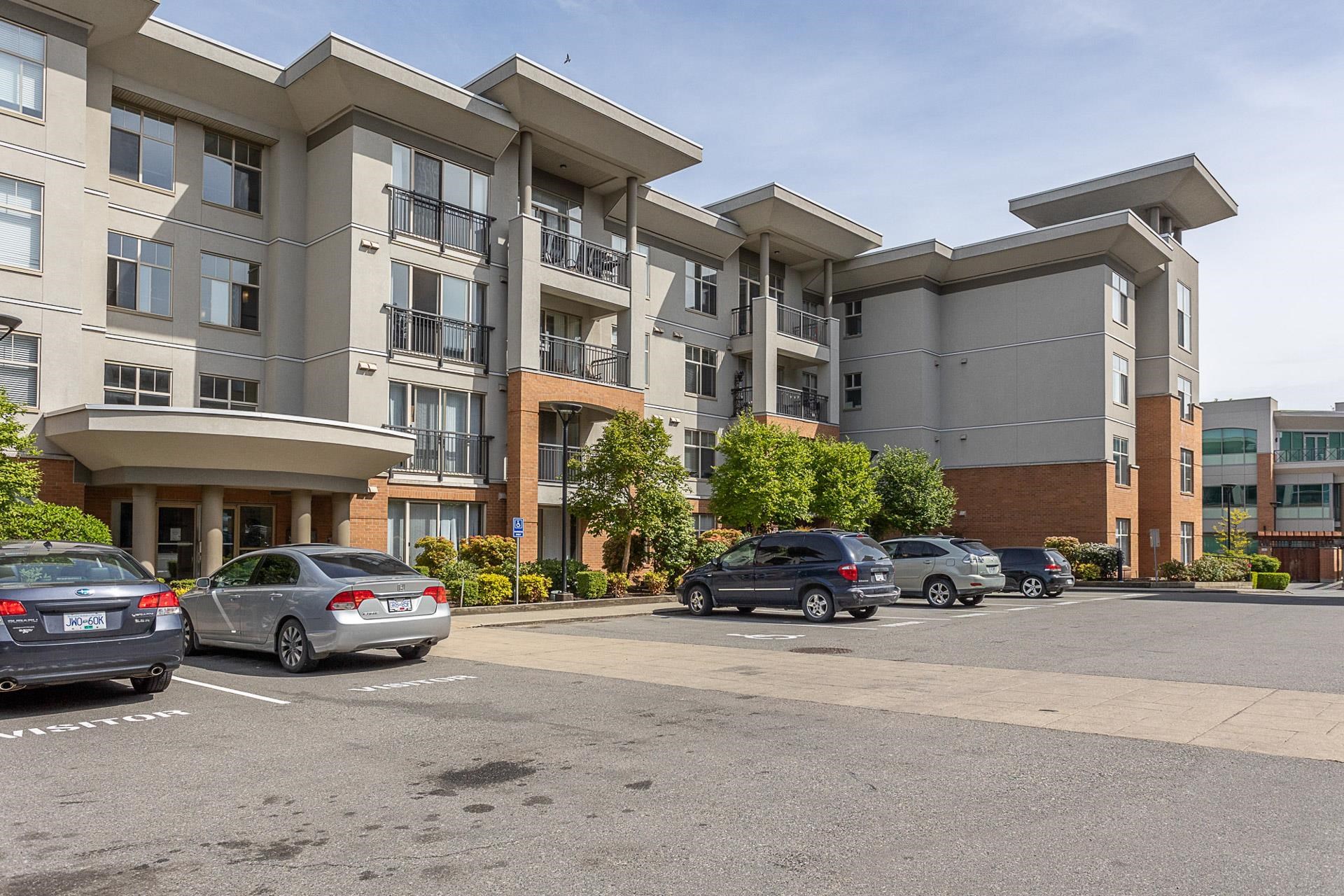 Wilson Lam Realtor, 115-33546 HOLLAND AVENUE, Abbotsford, British Columbia V2S 0C1, 1 Bedroom, 1 Bathroom, Residential Attached,For Sale ,R2774139