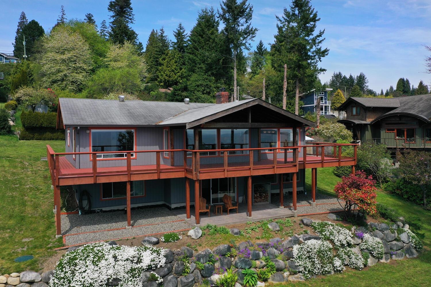Gibsons & Area House/Single Family for sale:  4 bedroom 3,402 sq.ft. (Listed 2023-05-08)