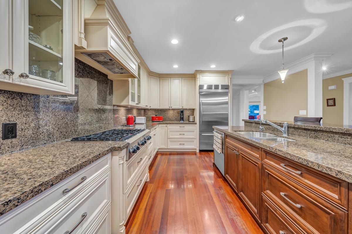 Wilson Lam Realtor, 6252 ST. GEORGES CRESCENT, West Vancouver, British Columbia V7W 1Z2, 5 Bedrooms, 5 Bathrooms, Residential Detached,For Sale ,R2775320