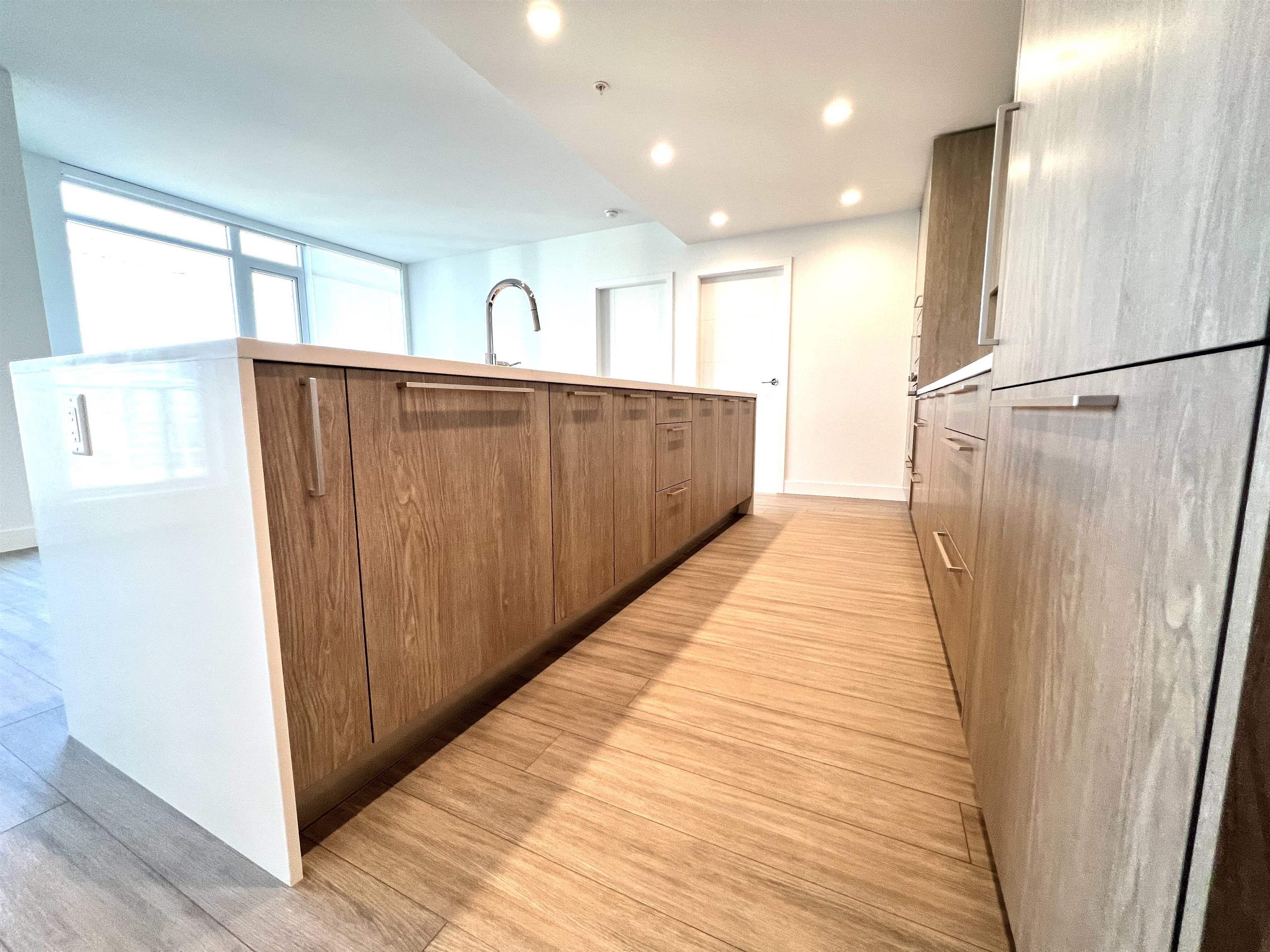 Michael Sung, 2101-6398 SILVER AVENUE, Burnaby, British Columbia, 3 Bedrooms, 2 Bathrooms, Residential Attached,For Sale ,R2775522