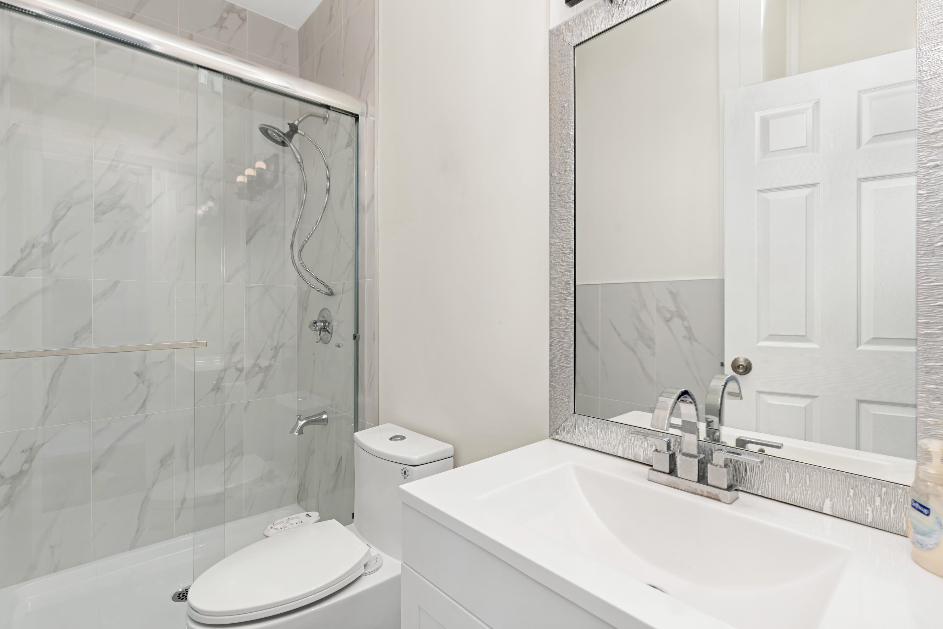18162 69 AVENUE, Surrey, British Columbia, 6 Bedrooms Bedrooms, ,5 BathroomsBathrooms,Residential Detached,For Sale,R2776422