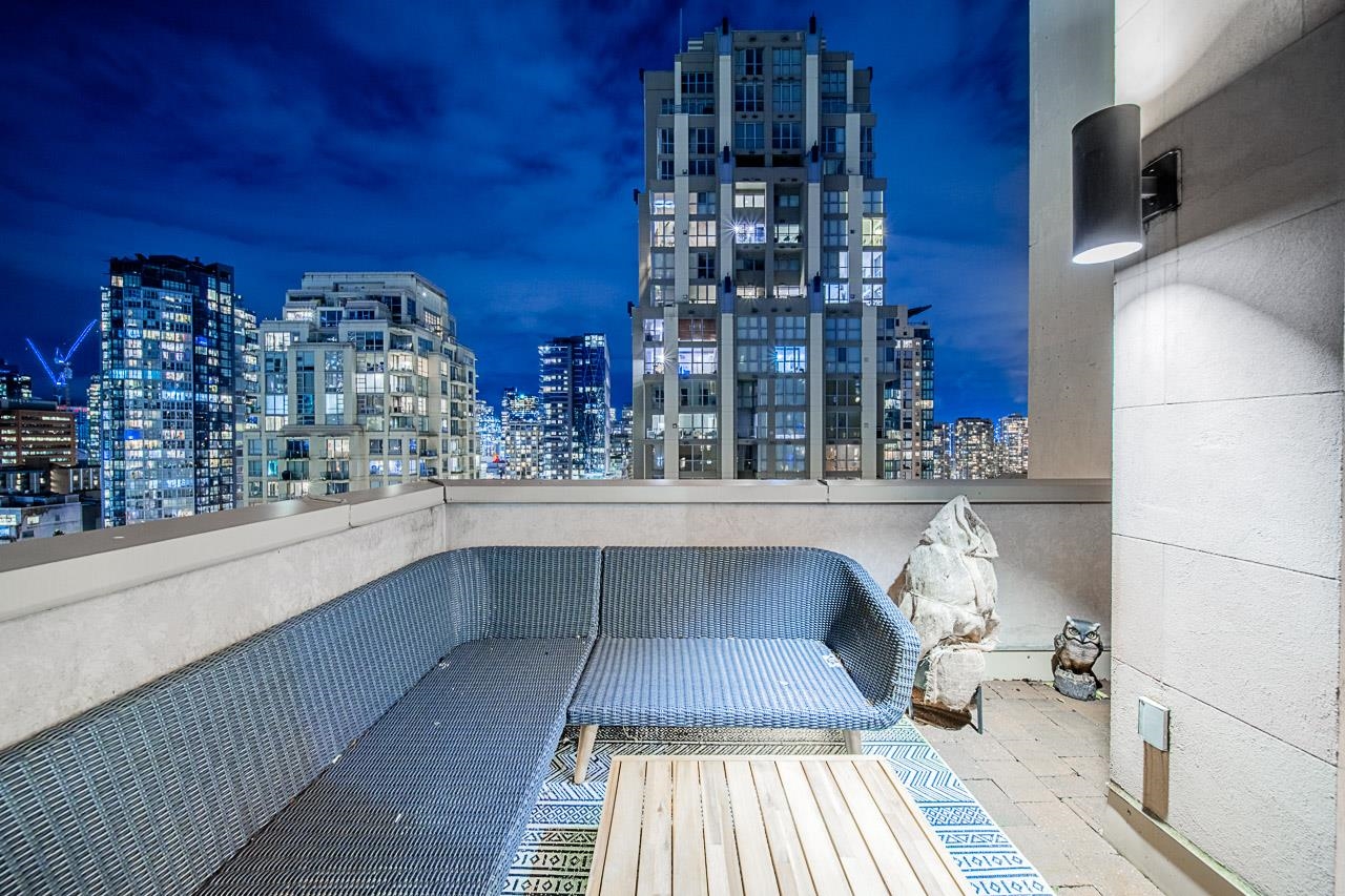 Wilson Lam Realtor, 2002-1280 RICHARDS STREET, Vancouver, British Columbia V6B 1S2, 2 Bedrooms, 3 Bathrooms, Residential Attached,For Sale ,R2776946