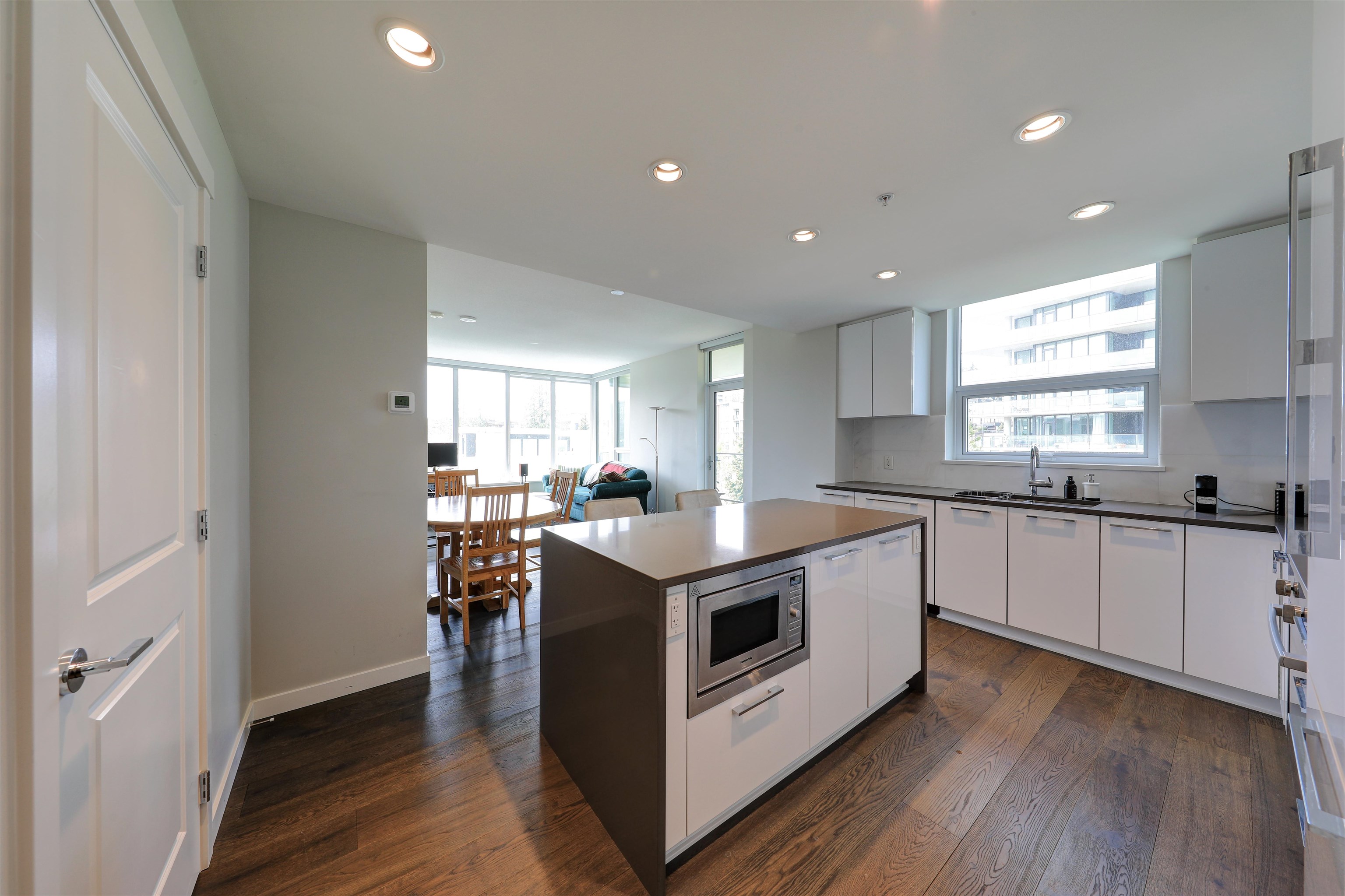 Wilson Lam Realtor, 403-3487 BINNING ROAD, Vancouver, British Columbia V6S 0K8, 3 Bedrooms, 2 Bathrooms, Residential Attached,For Sale ,R2777237