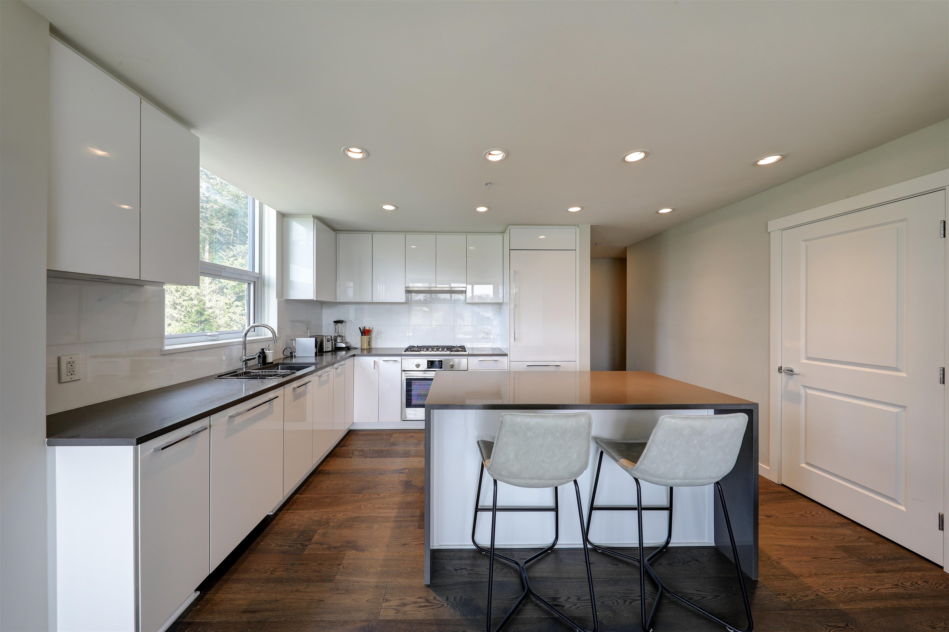 Wilson Lam Realtor, 403-3487 BINNING ROAD, Vancouver, British Columbia V6S 0K8, 3 Bedrooms, 2 Bathrooms, Residential Attached,For Sale ,R2777237