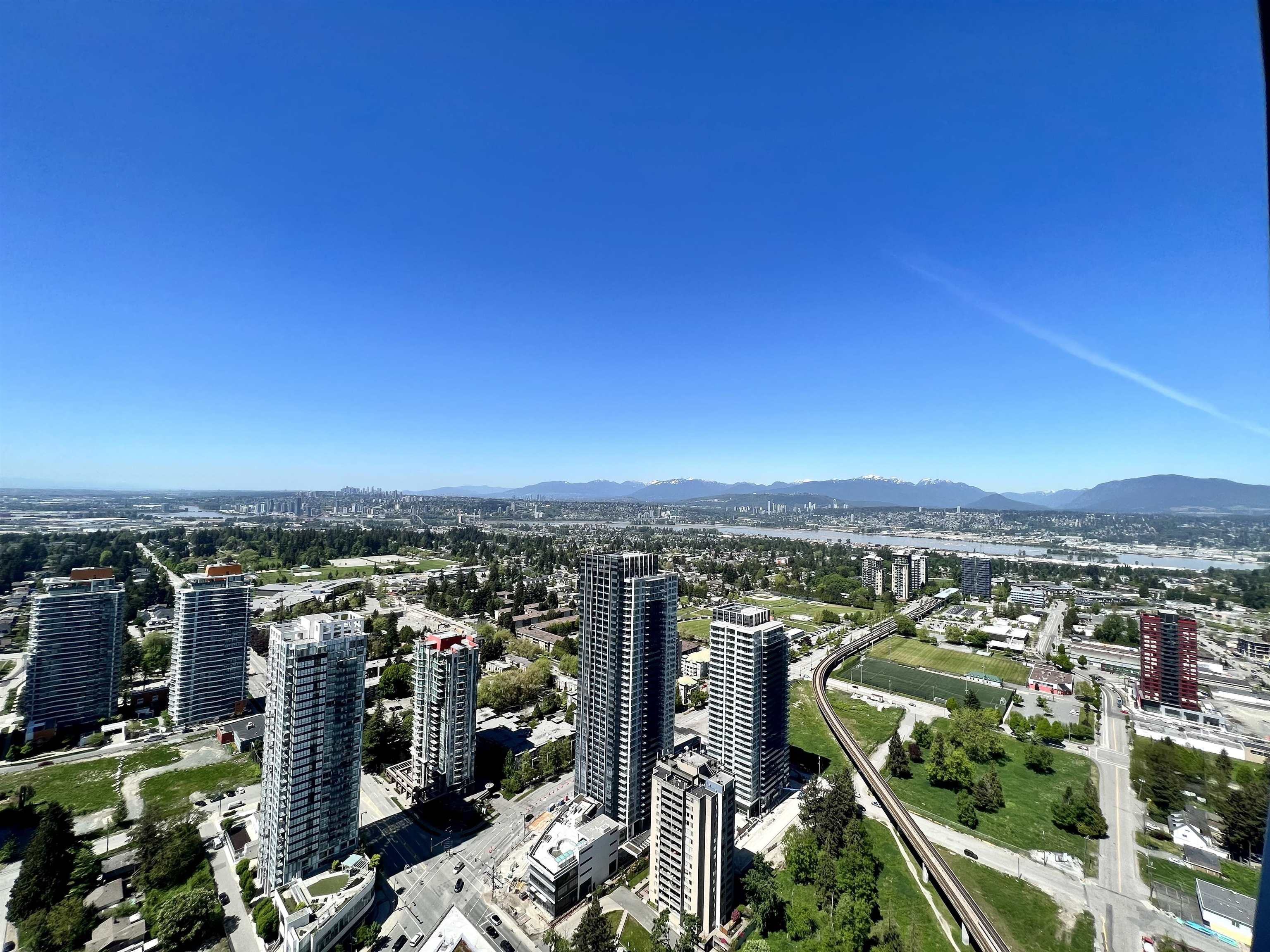 4708-13495 CENTRAL AVENUE, Surrey, British Columbia, 2 Bedrooms Bedrooms, ,4 BathroomsBathrooms,Residential Attached,For Sale,R2777459