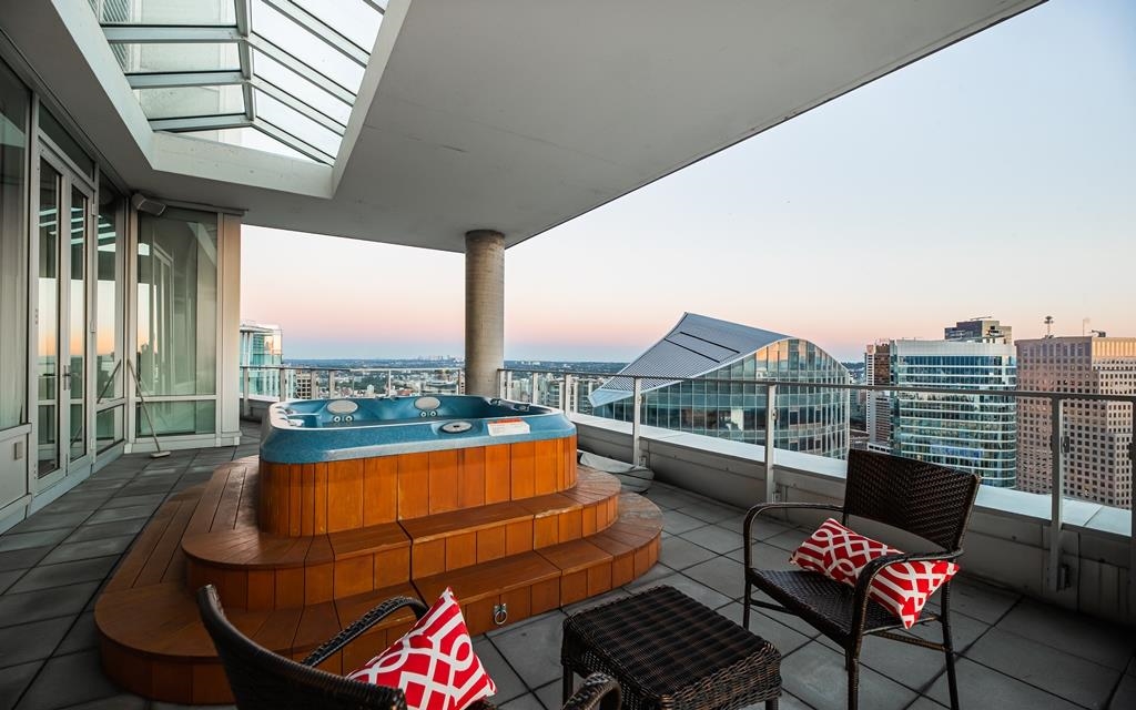 Wilson Lam Realtor, PH4201-1077 CORDOVA STREET, Vancouver, British Columbia V6C 2C6, 3 Bedrooms, 5 Bathrooms, Residential Attached,For Sale ,R2778203