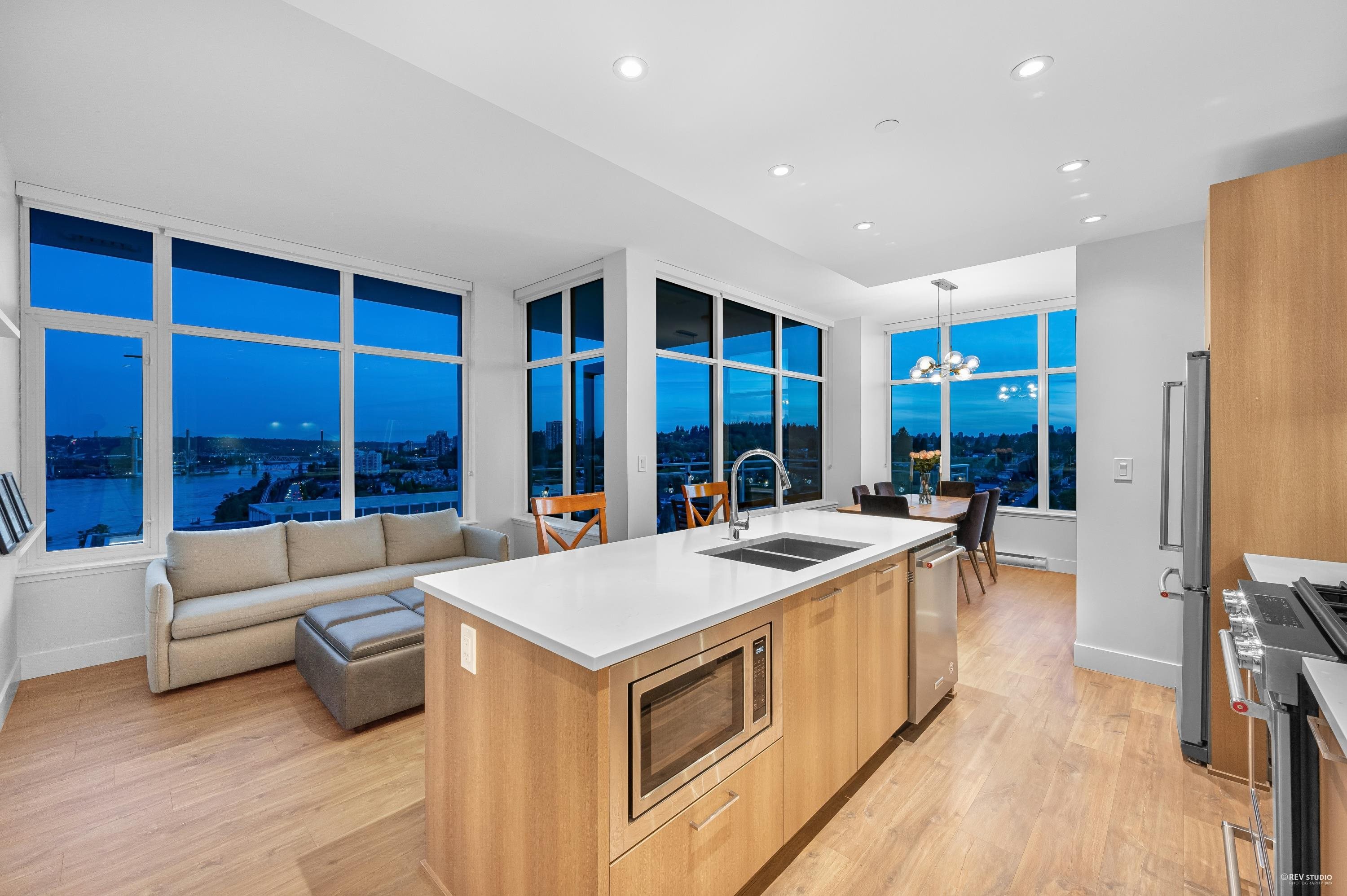 2202–258 Nelson's Crt, New Westminster, BC