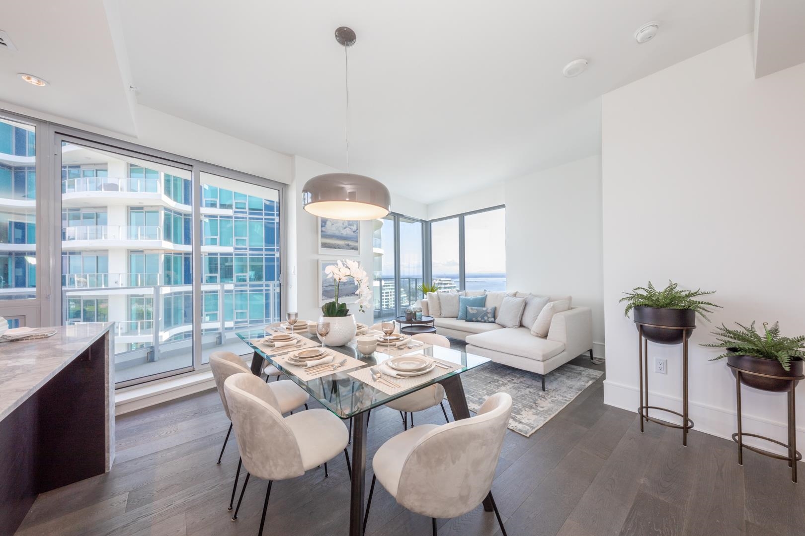 1904-1500 MARTIN STREET, White Rock, British Columbia, 1 Bedroom Bedrooms, ,1 BathroomBathrooms,Residential Attached,For Sale,R2778475