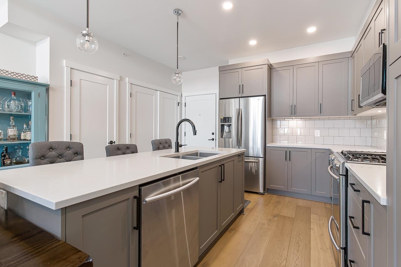 Wilson Lam Realtor, 508-11893 227 STREET, Maple Ridge, British Columbia V2X 6H9, 2 Bedrooms, 2 Bathrooms, Residential Attached,For Sale ,R2778767