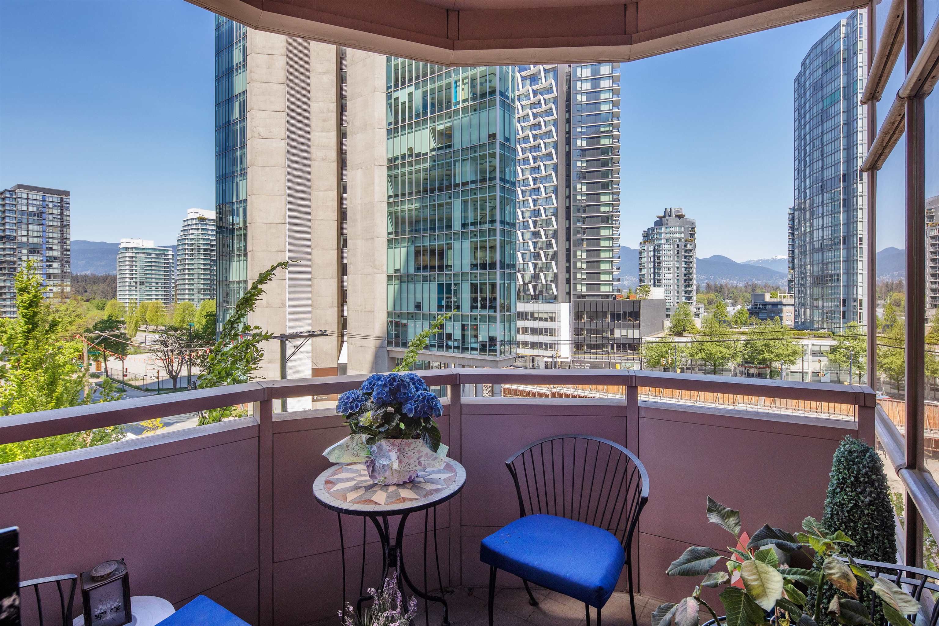 1A-1500 ALBERNI STREET, Vancouver, British Columbia, 2 Bedrooms Bedrooms, ,2 BathroomsBathrooms,Residential Attached,For Sale,R2778890