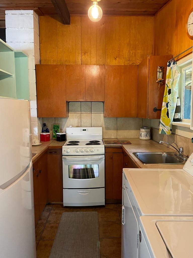 Wilson Lam Realtor, 377 LANGS ROAD, Salt Spring Island, British Columbia V8K 1N3, 2 Bedrooms, 1 Bathroom, Residential Detached,For Sale ,R2778912