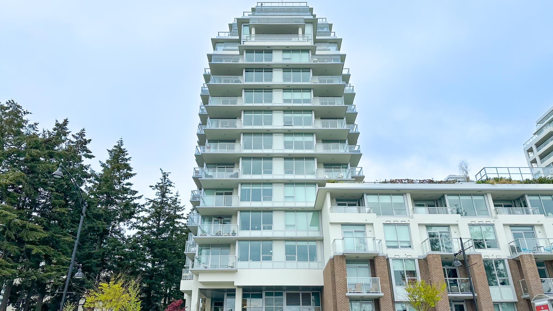 405-15165 THRIFT AVENUE, White Rock, British Columbia, 1 Bedroom Bedrooms, ,1 BathroomBathrooms,Residential Attached,For Sale,R2779055