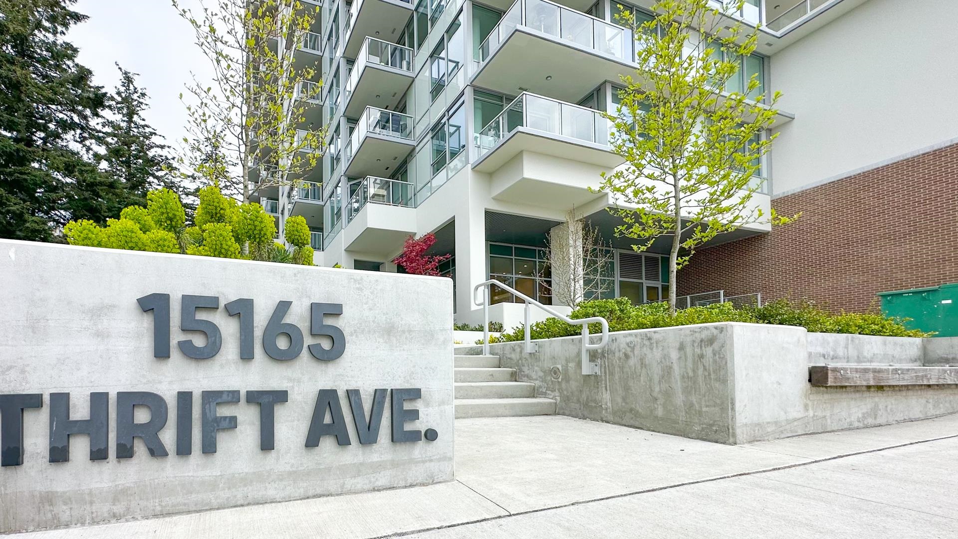405-15165 THRIFT AVENUE, White Rock, British Columbia, 1 Bedroom Bedrooms, ,1 BathroomBathrooms,Residential Attached,For Sale,R2779055