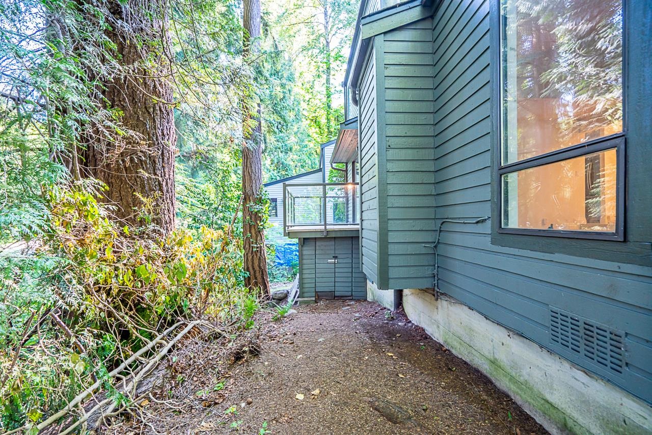 Listing image of 2212 WINDRIDGE DRIVE