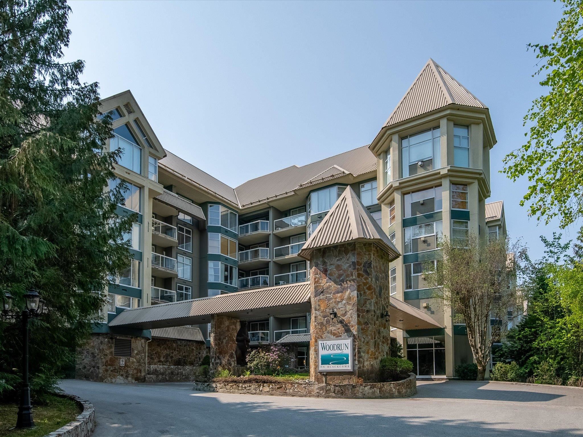 415-4910 SPEARHEAD PLACE, Whistler, British Columbia Apartment/Condo, 2 Bedrooms, 2 Bathrooms, Residential Attached,For Sale, MLS-R2779472, Richmond Condo for Sale