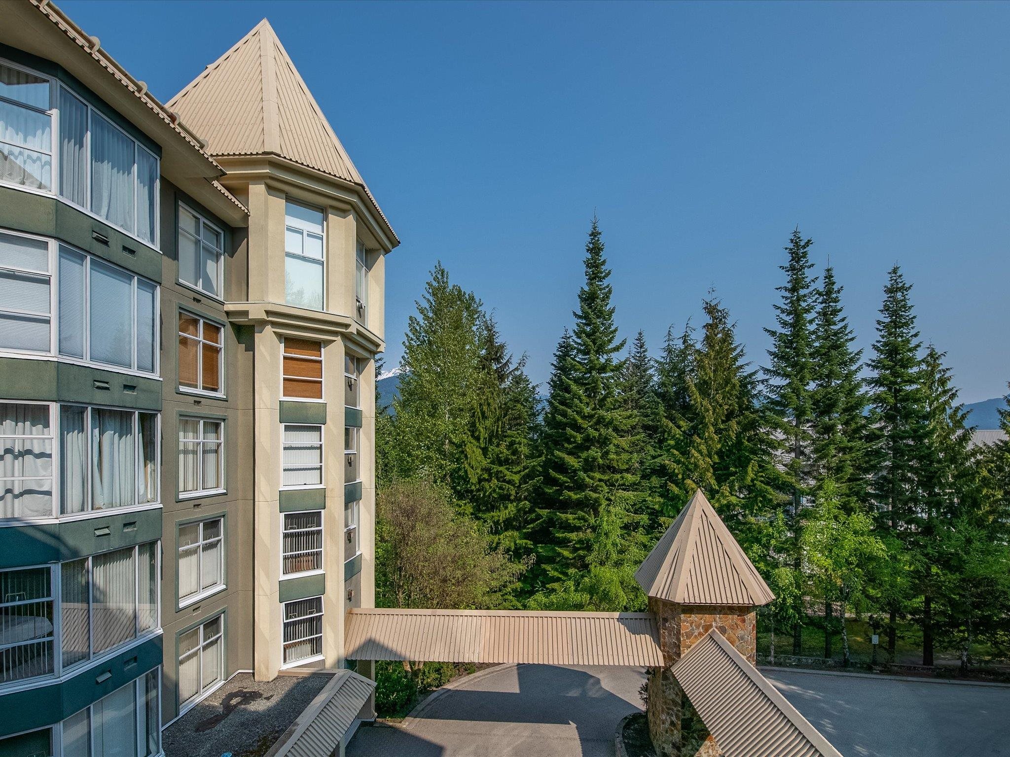 415-4910 SPEARHEAD PLACE, Whistler, British Columbia Apartment/Condo, 2 Bedrooms, 2 Bathrooms, Residential Attached,For Sale, MLS-R2779472, Richmond Condo for Sale