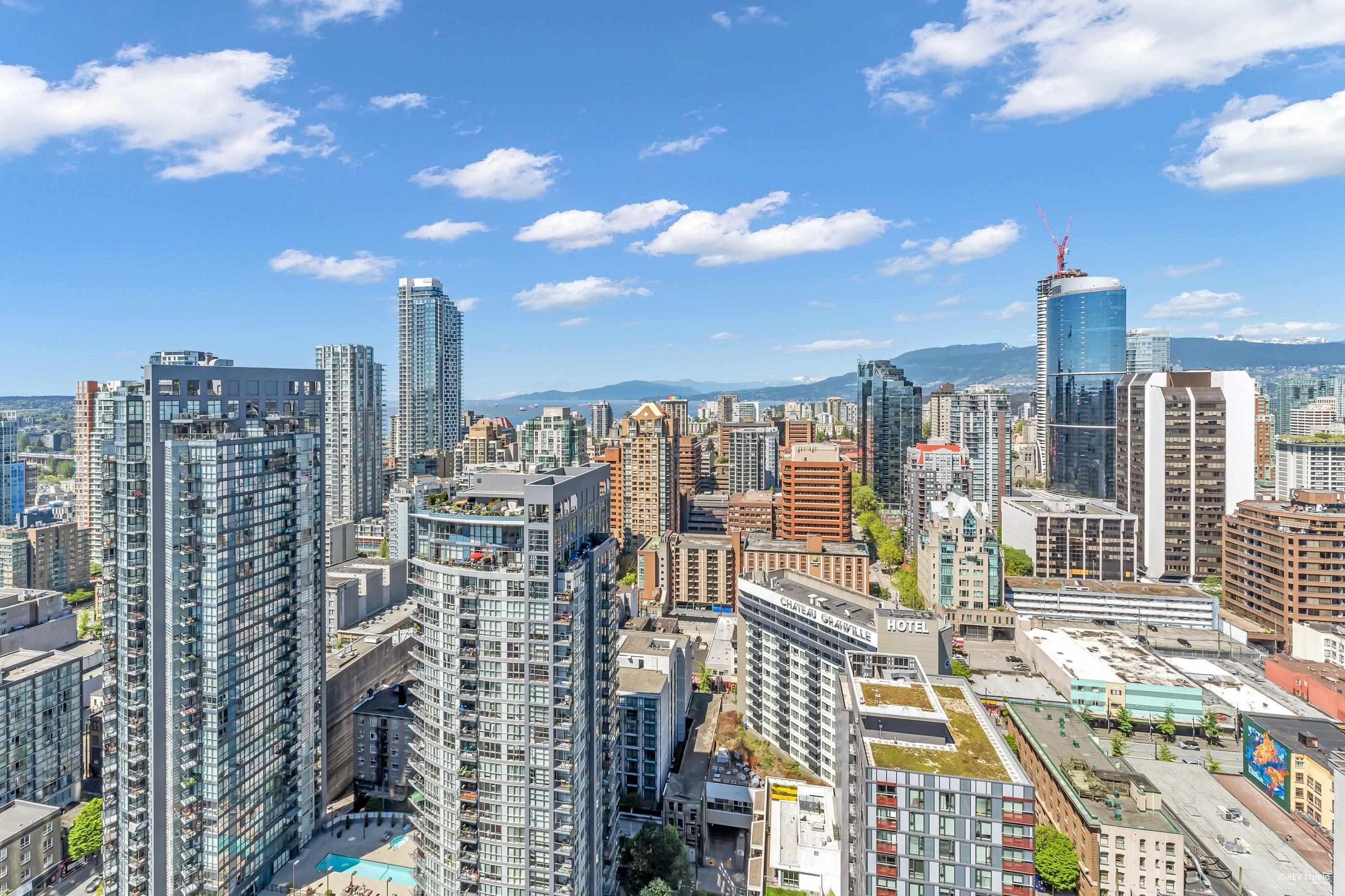 1610-1111 RICHARDS STREET, Vancouver, British Columbia Apartment/Condo, 3 Bedrooms, 3 Bathrooms, Residential Attached,For Sale, MLS-R2779481