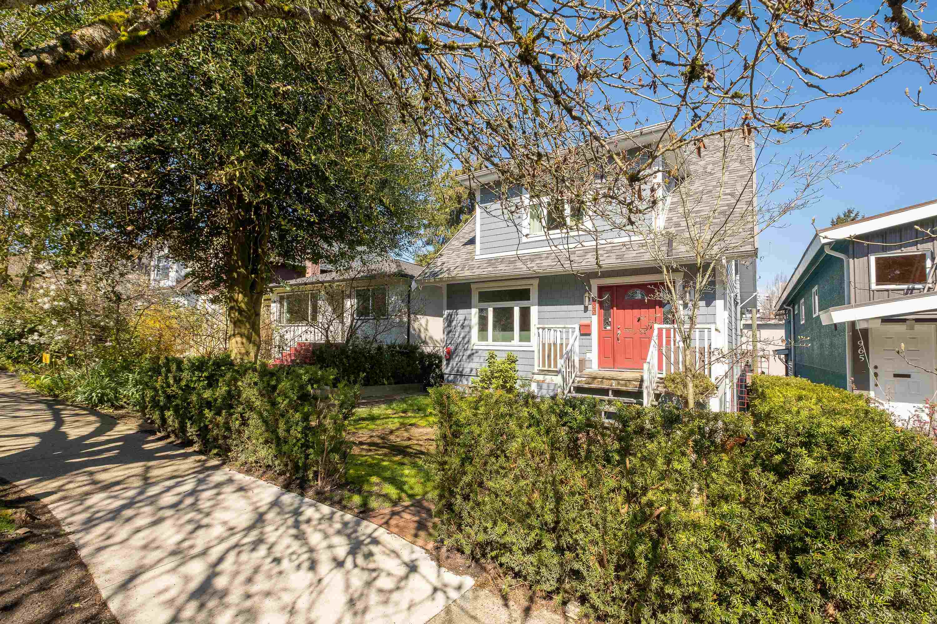 955 E 10th Ave, Vancouver, BC