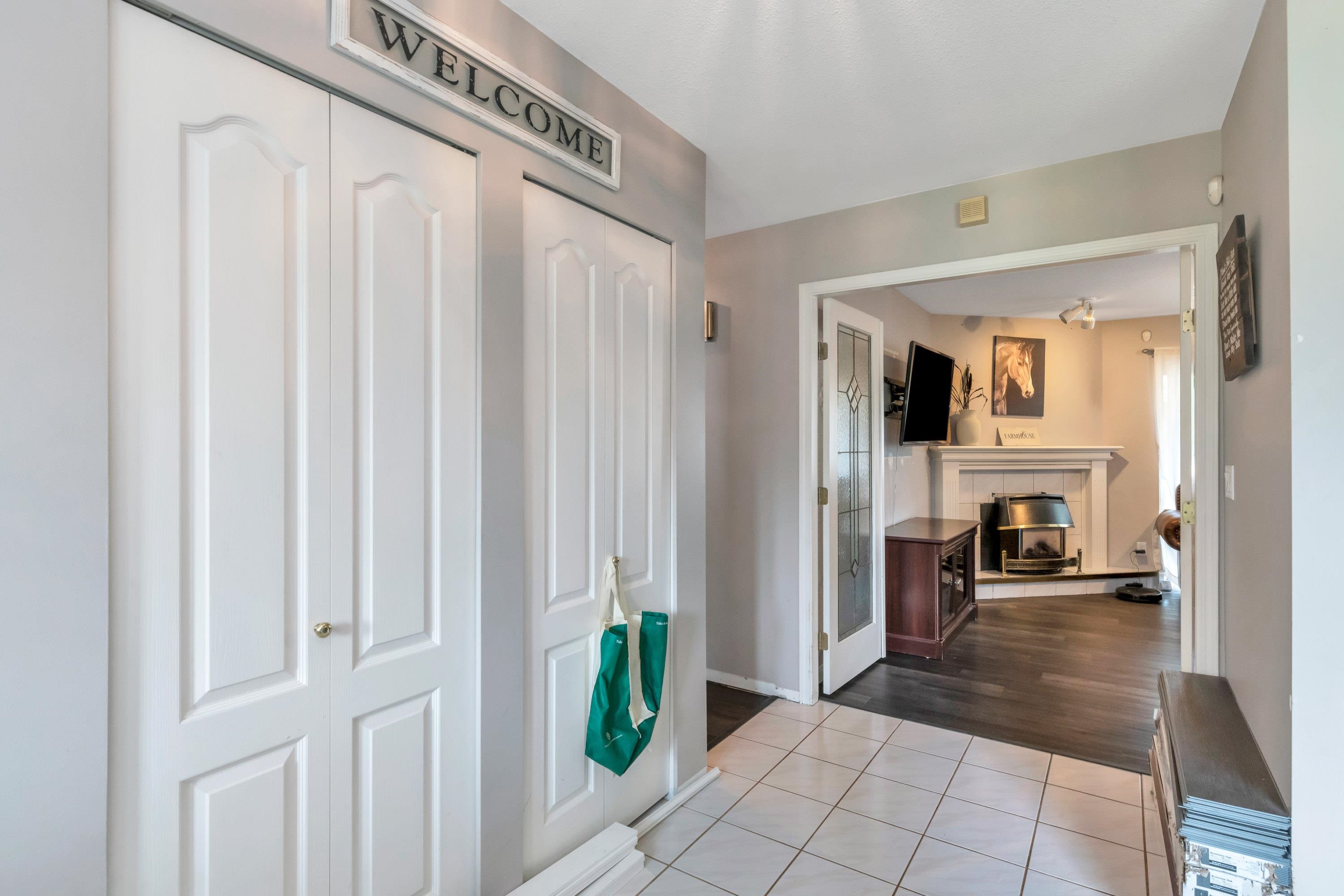 27099 8 AVENUE, Langley, British Columbia, 3 Bedrooms Bedrooms, ,3 BathroomsBathrooms,Residential Detached,For Sale,R2780678