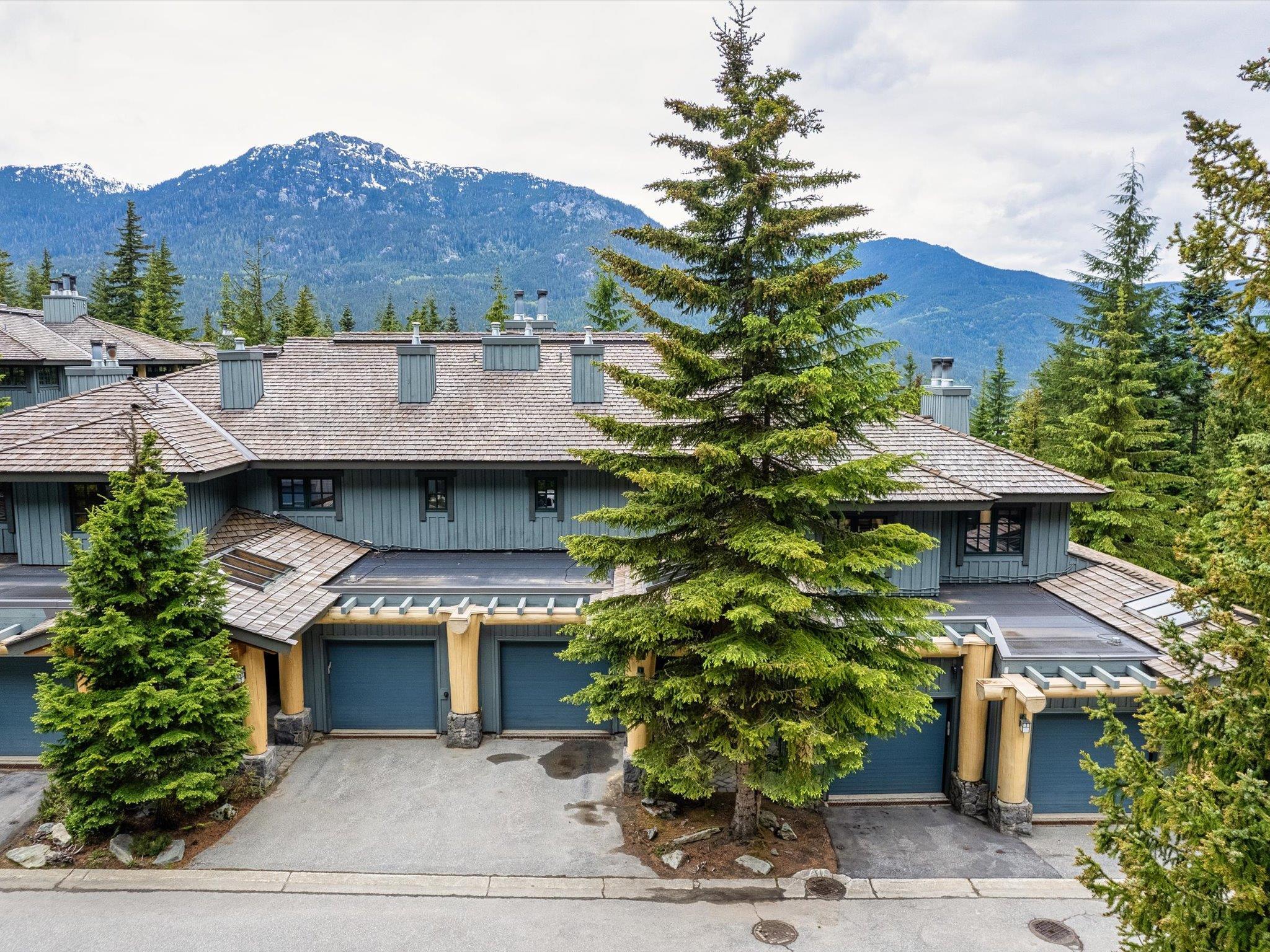 25-2250 NORDIC DRIVE, Whistler, British Columbia, 3 Bedrooms Bedrooms, ,3 BathroomsBathrooms,Residential Attached,For Sale,R2780985