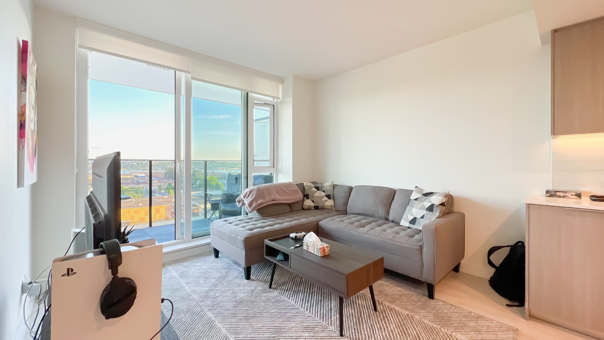 Listing image of 1404 1401 HUNTER STREET